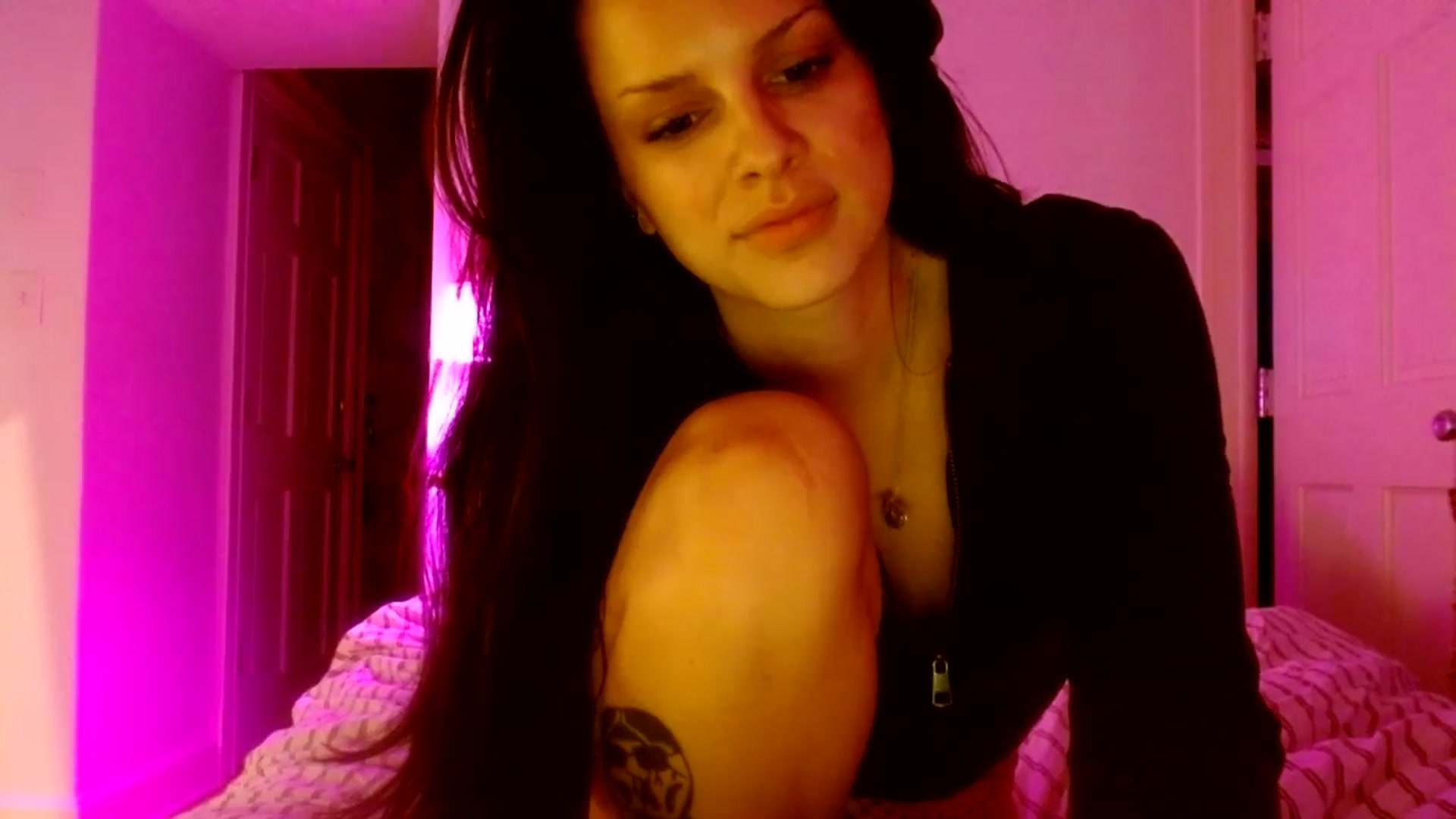 Gallery image thumbnail from Vasaa's myfreecams stream on, 12/04/2025, 08:02 image 17 of 20