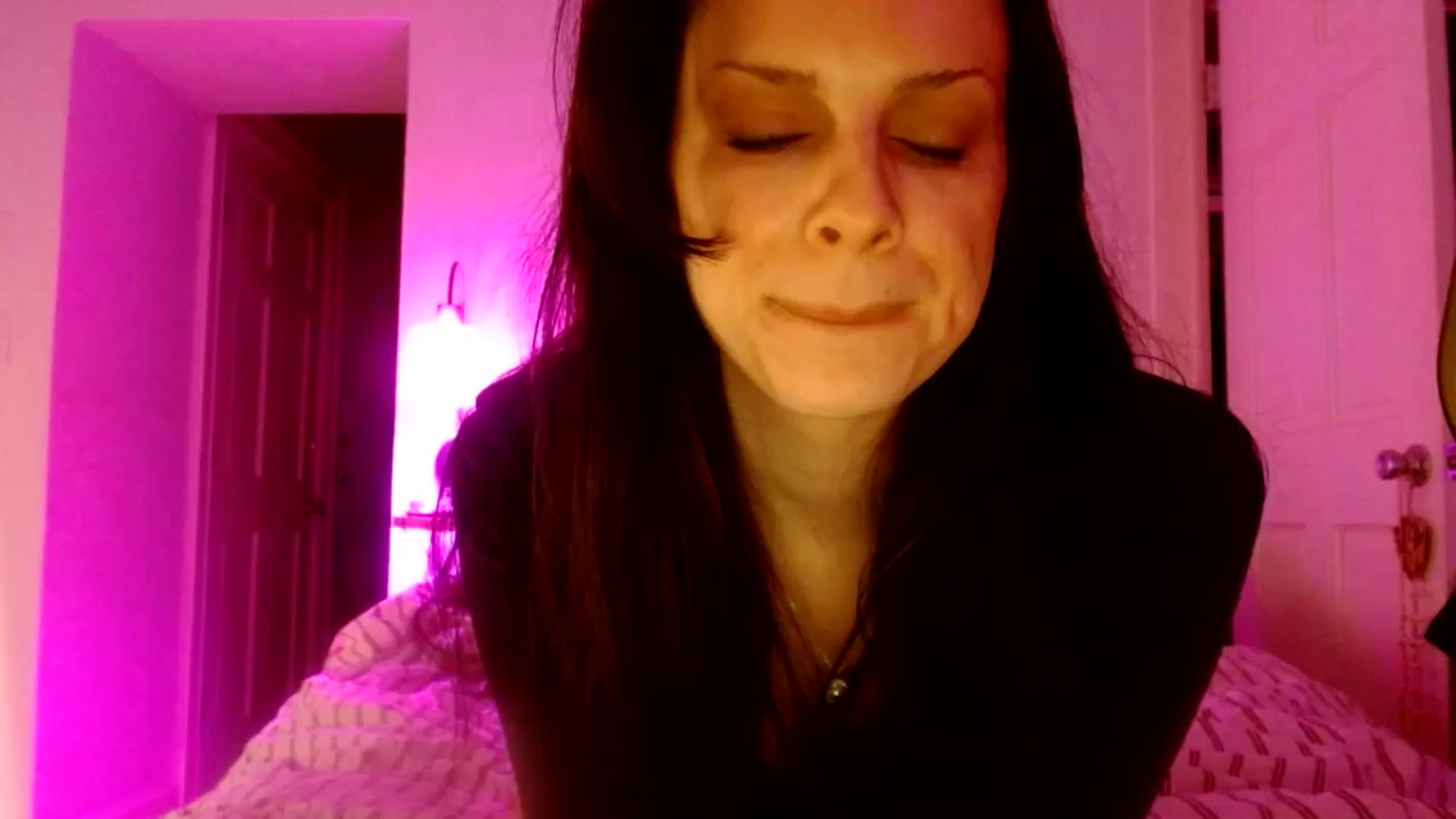Gallery image thumbnail from Vasaa's myfreecams stream on, 12/04/2025, 08:02 image 1 of 20