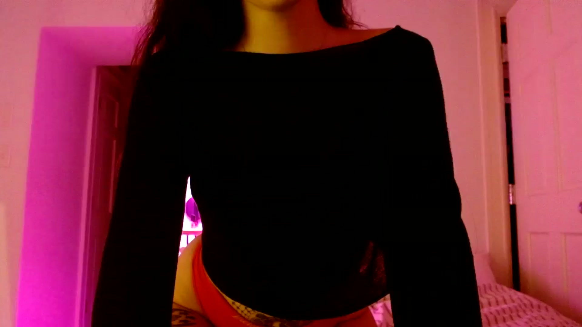 Gallery image thumbnail from Vasaa's myfreecams stream on, 12/16/2025, 08:14 image 3 of 20