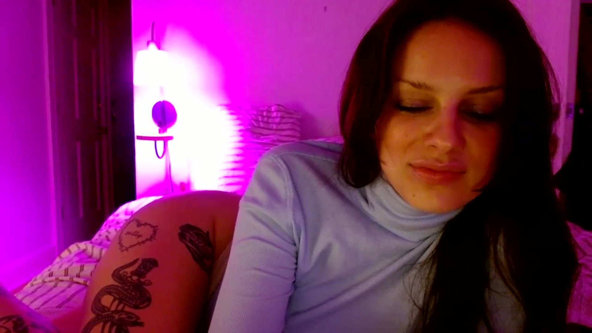 Gallery image thumbnail from Vasaa's myfreecams stream on, 12/20/2025, 07:15 image 16 of 20