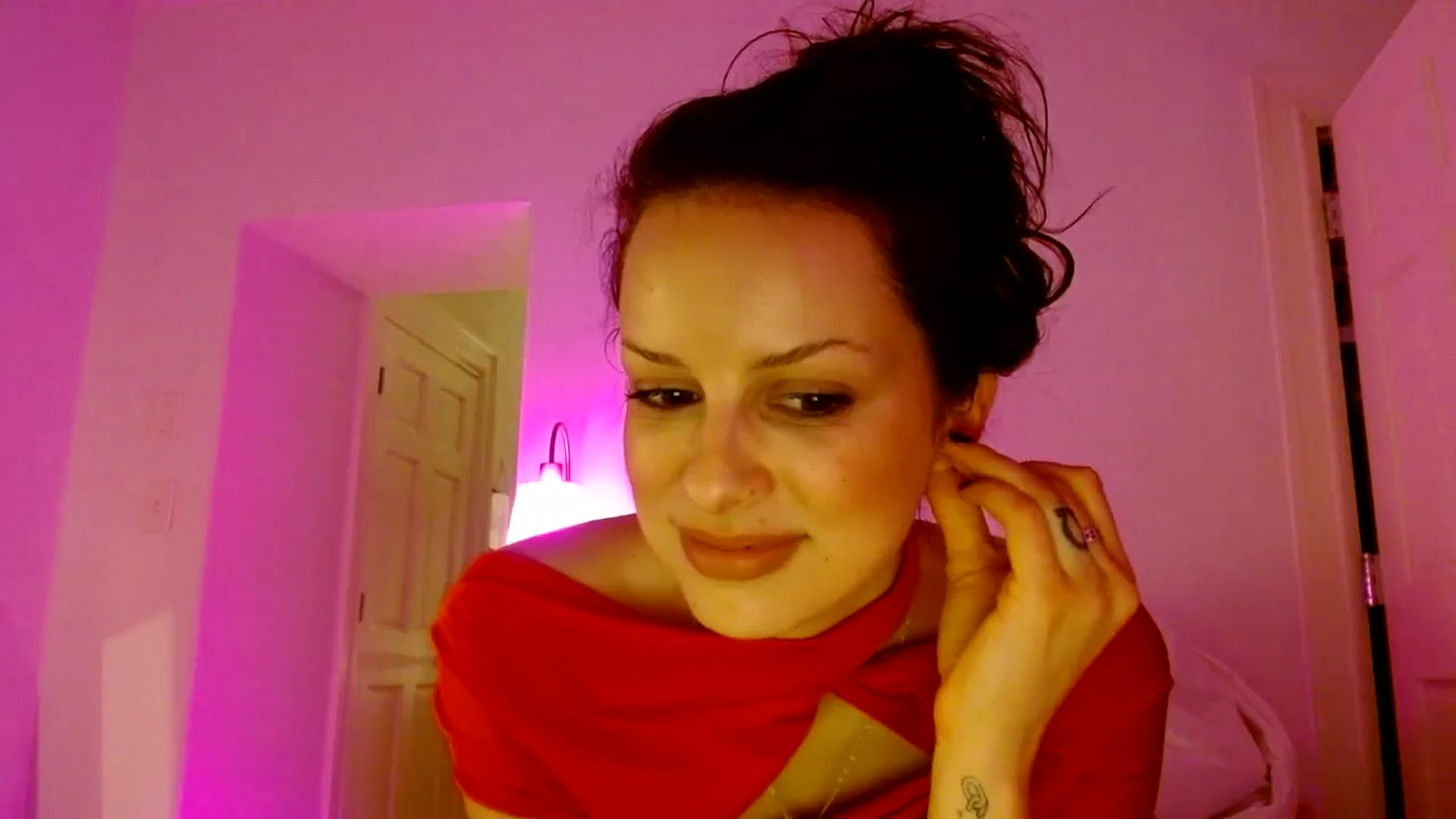 Gallery image thumbnail from Vasaa's myfreecams stream on, 12/24/2025, 07:26 image 5 of 20