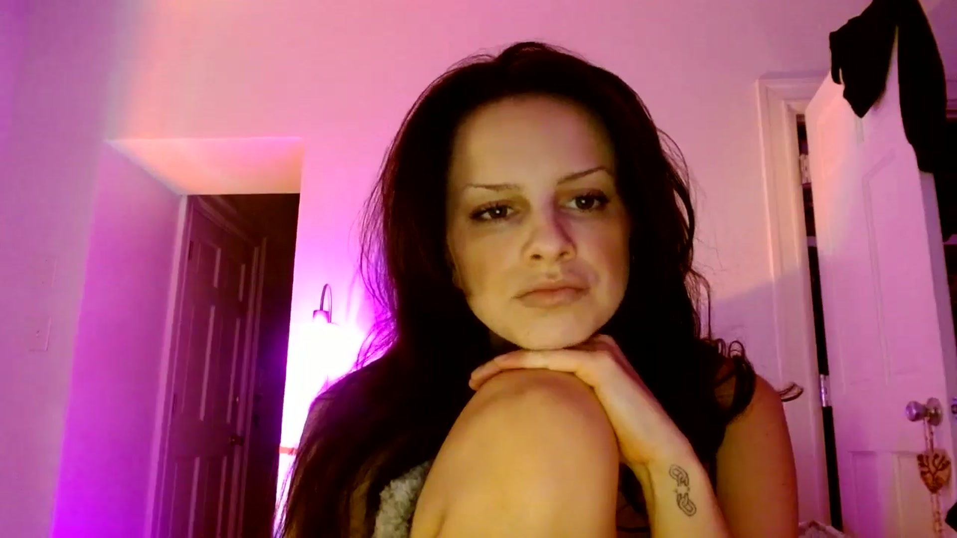 Gallery image thumbnail from Vasaa's myfreecams stream on, 01/10/2026, 08:03 image 6 of 20