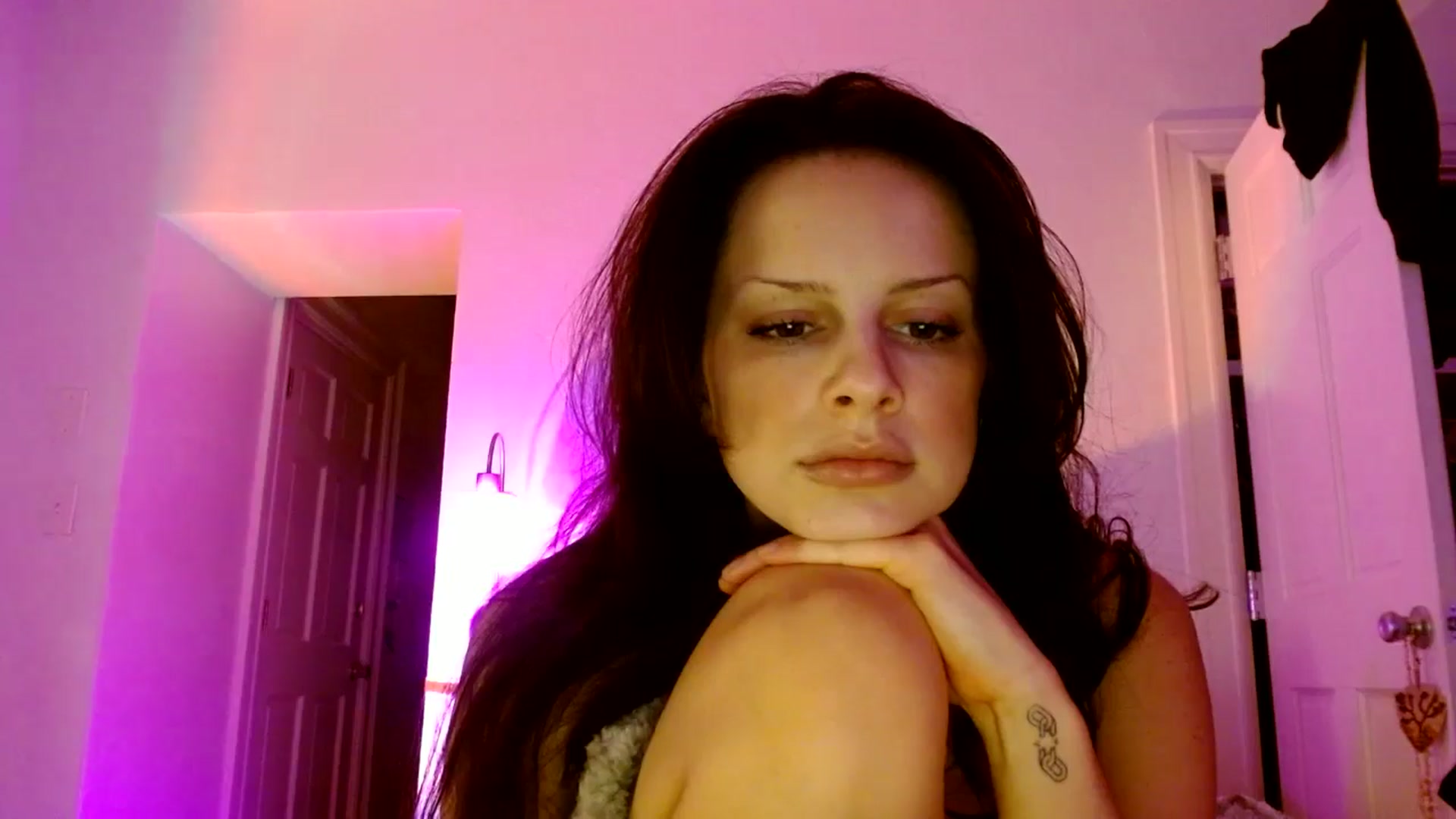 Gallery image thumbnail from Vasaa's myfreecams stream on, 01/10/2026, 08:03 image 5 of 20