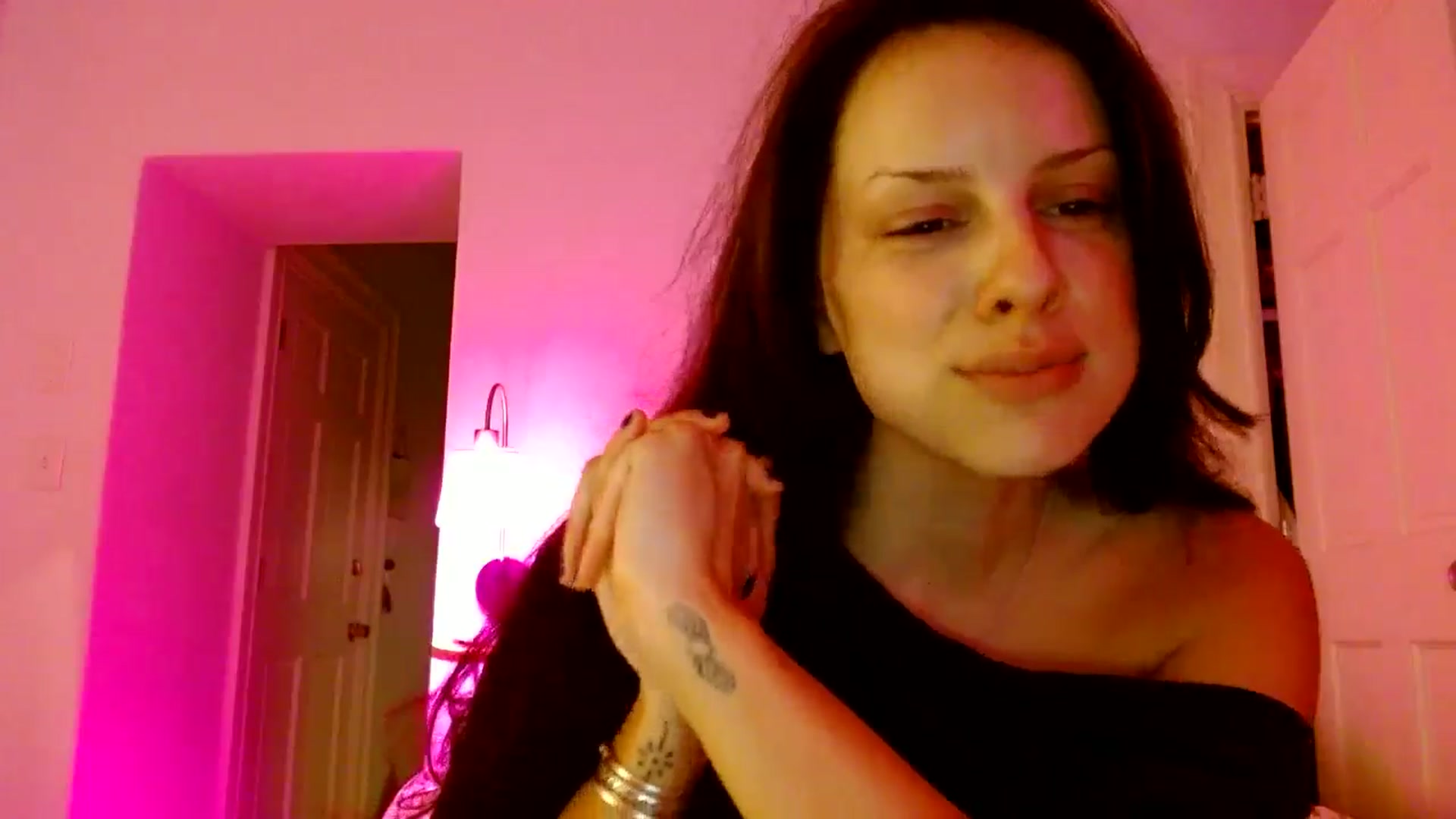 Gallery image thumbnail from Vasaa's myfreecams stream on, 04/07/2026, 06:42 image 3 of 20