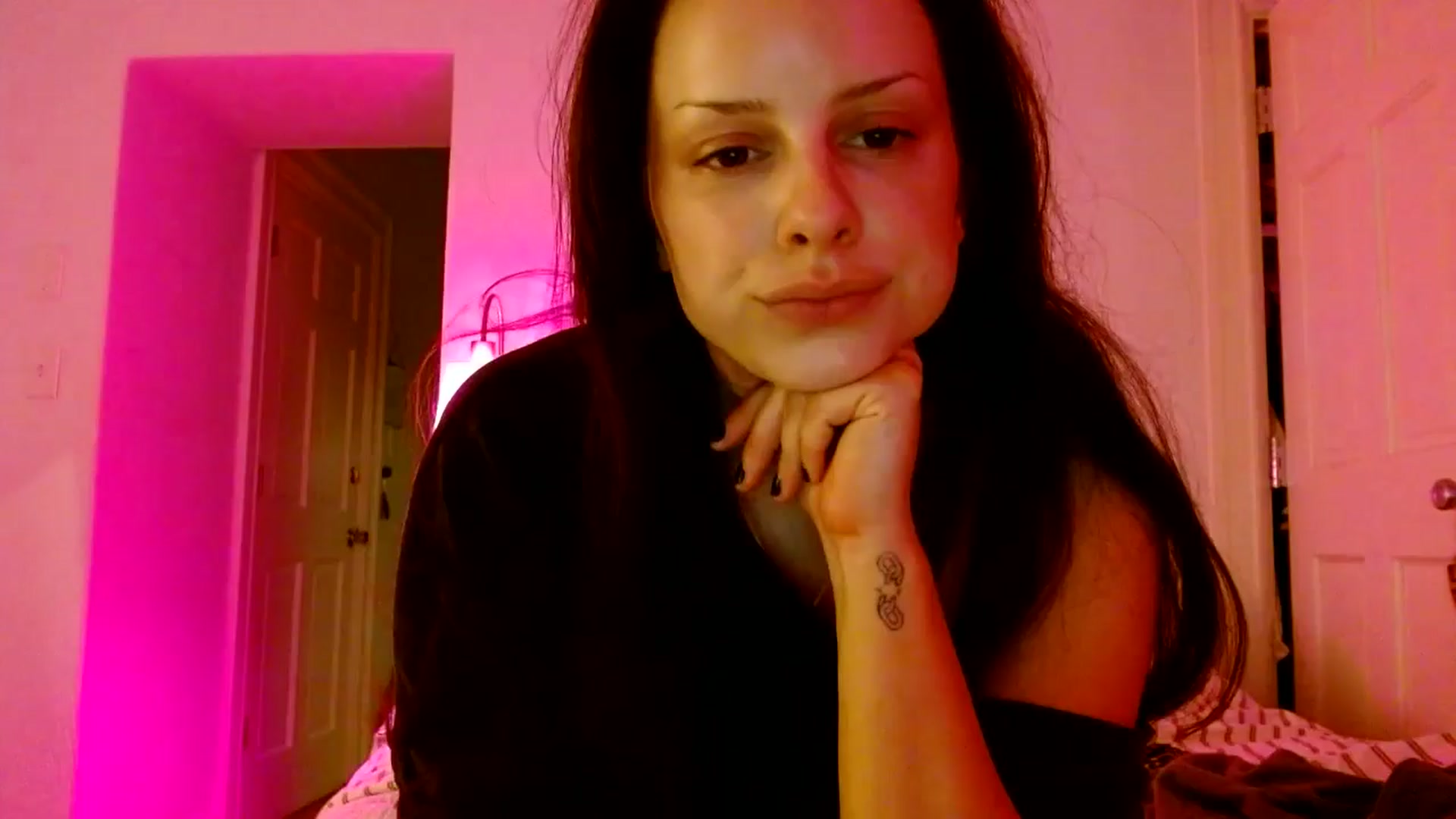 Gallery image thumbnail from Vasaa's myfreecams stream on, 04/07/2026, 06:42 image 10 of 20