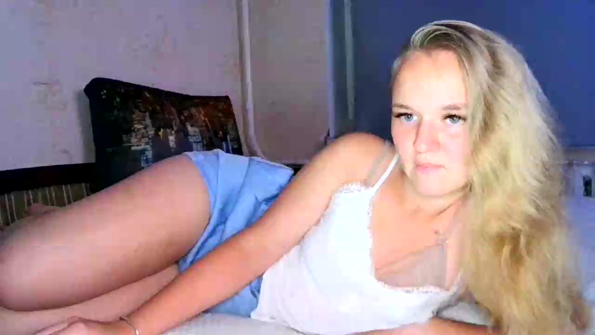 Gallery image thumbnail from VedaCharm's myfreecams stream on, 08/12/2026, 20:19 image 12 of 20