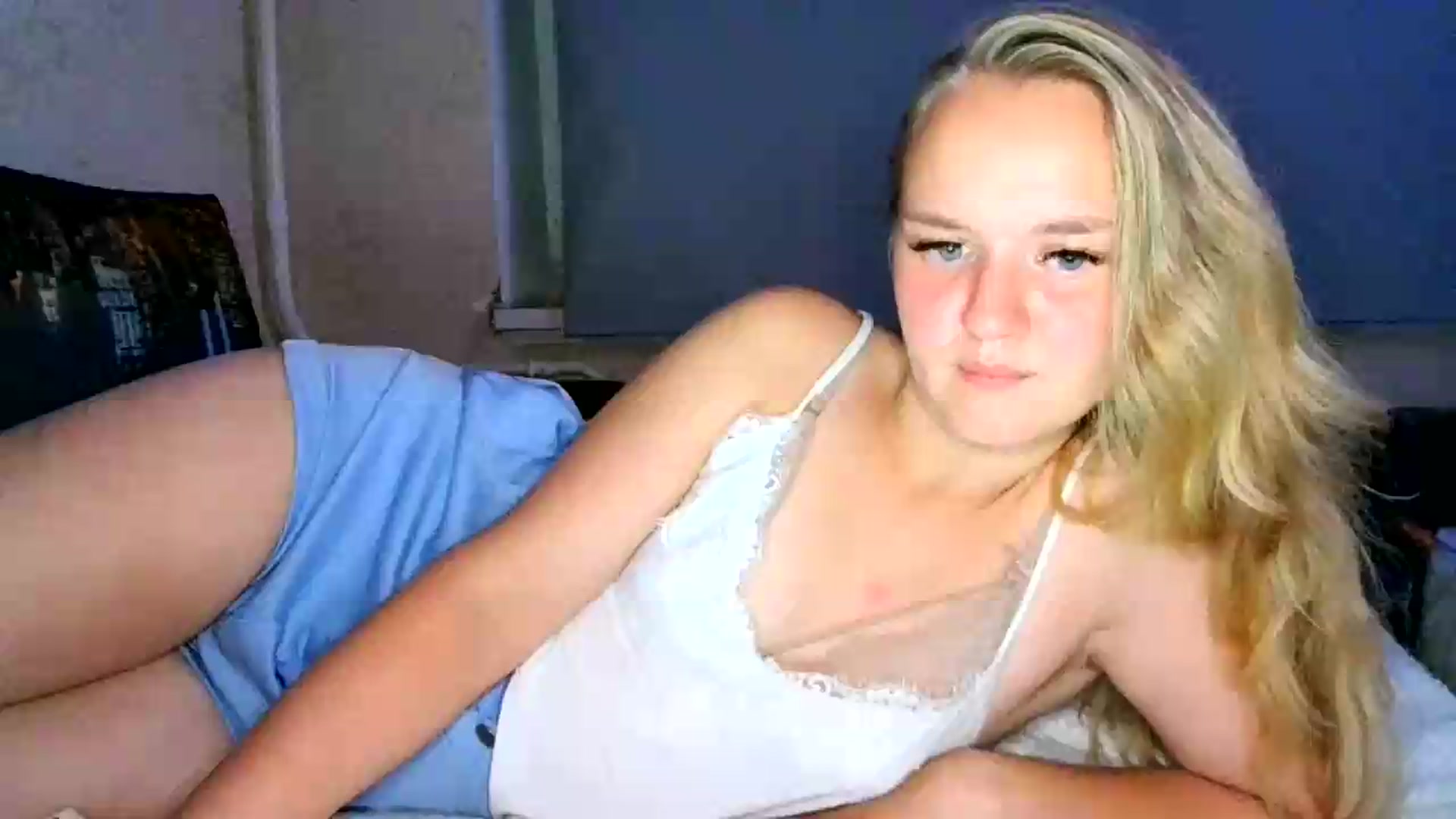 Gallery image thumbnail from VedaCharm's myfreecams stream on, 08/12/2026, 22:01 image 6 of 20