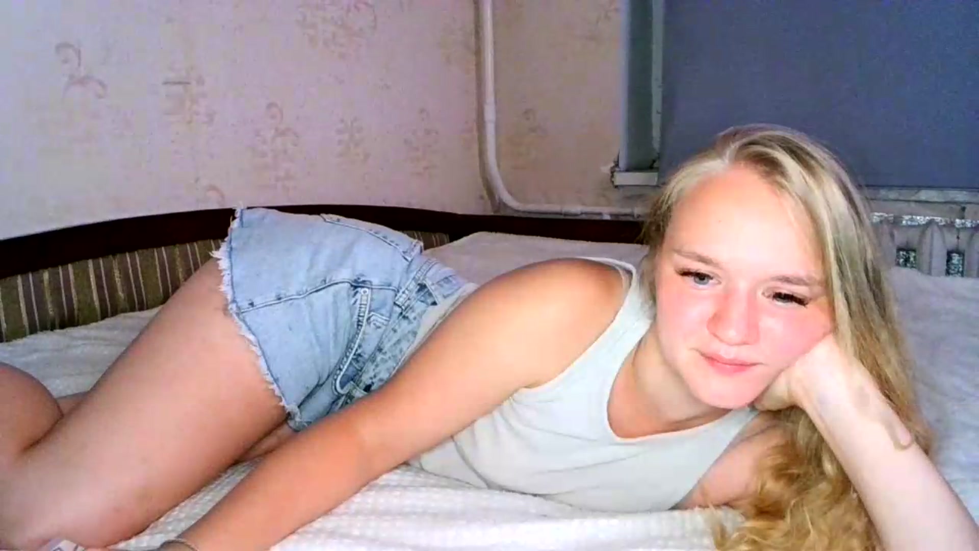 Gallery image thumbnail from VedaCharm's myfreecams stream on, 08/25/2026, 22:55 image 18 of 20