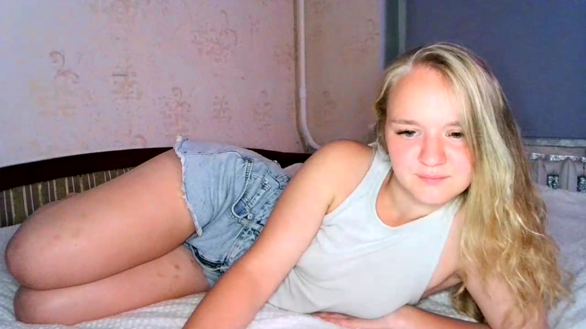 Gallery image thumbnail from VedaCharm's myfreecams stream on, 08/25/2026, 23:26 image 9 of 20