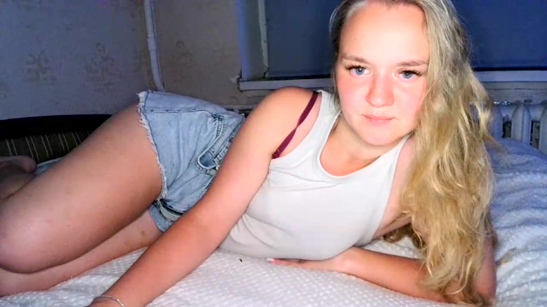 Gallery image thumbnail from VedaCharm's myfreecams stream on, 08/28/2026, 20:38 image 10 of 20