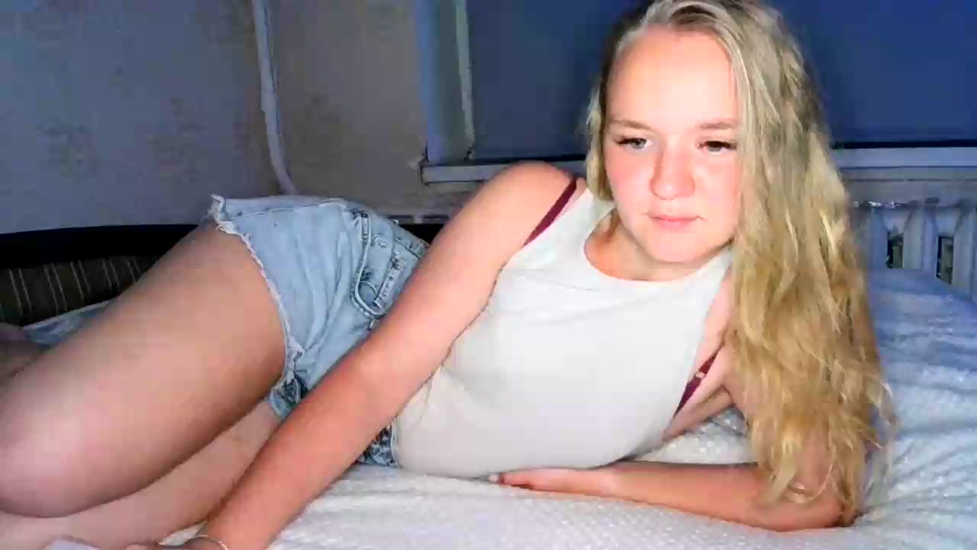 Gallery image thumbnail from VedaCharm's myfreecams stream on, 08/28/2026, 21:20 image 1 of 20