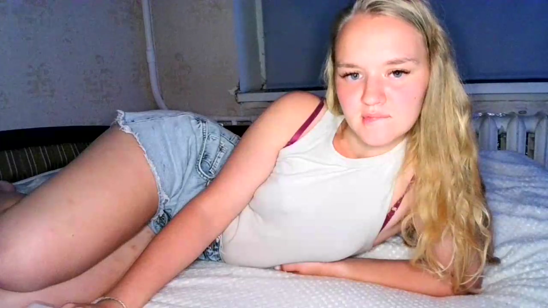 Gallery image thumbnail from VedaCharm's myfreecams stream on, 08/28/2026, 21:20 image 5 of 20