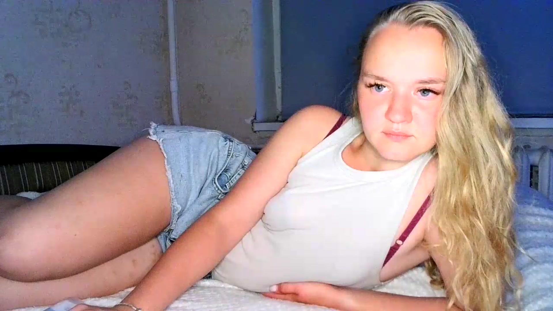 Gallery image thumbnail from VedaCharm's myfreecams stream on, 08/28/2026, 22:13 image 18 of 20