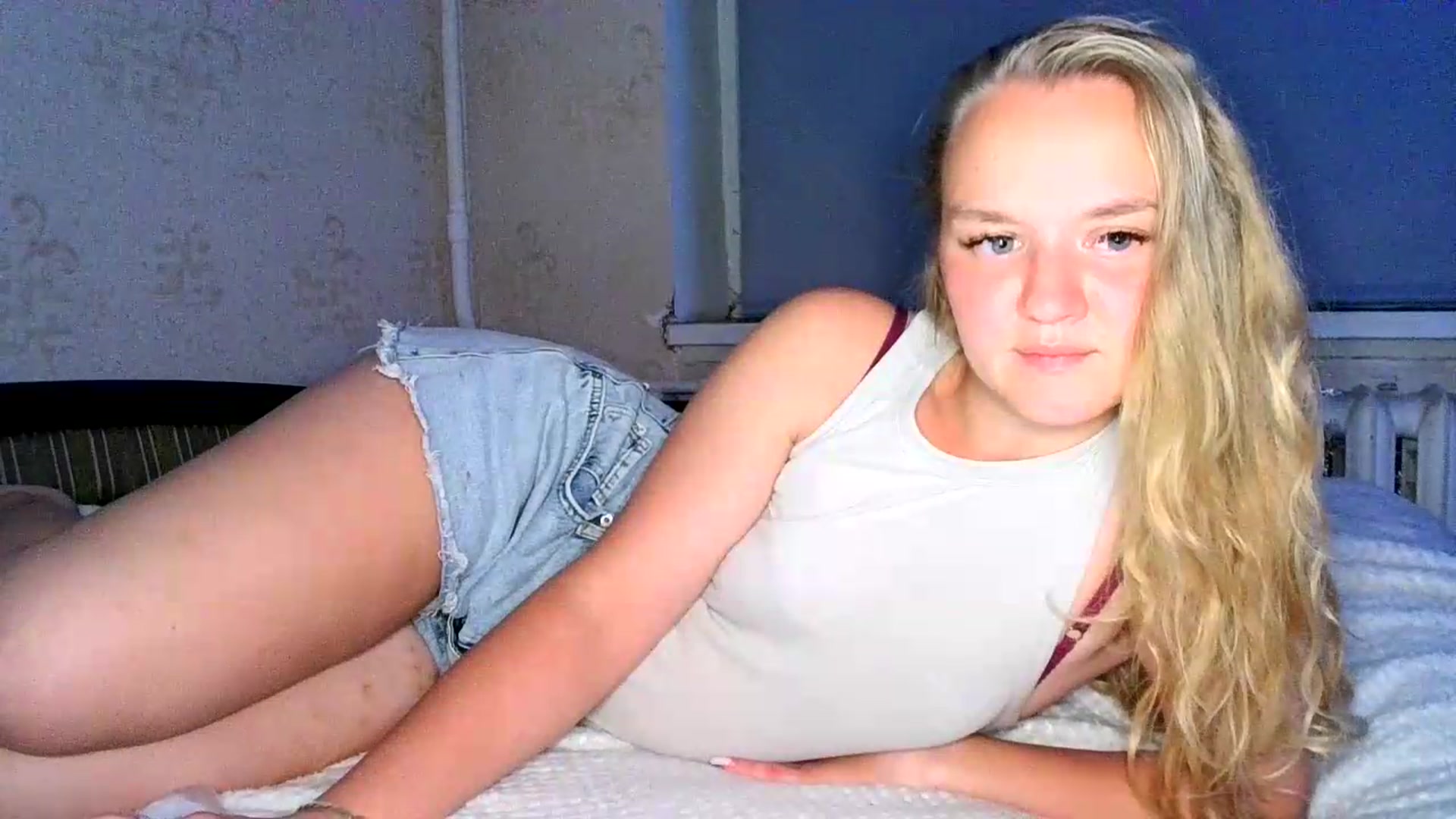 Gallery image thumbnail from VedaCharm's myfreecams stream on, 08/28/2026, 22:13 image 14 of 20