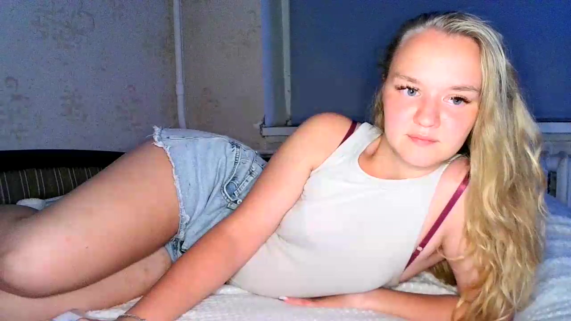 Gallery image thumbnail from VedaCharm's myfreecams stream on, 08/28/2026, 22:13 image 15 of 20