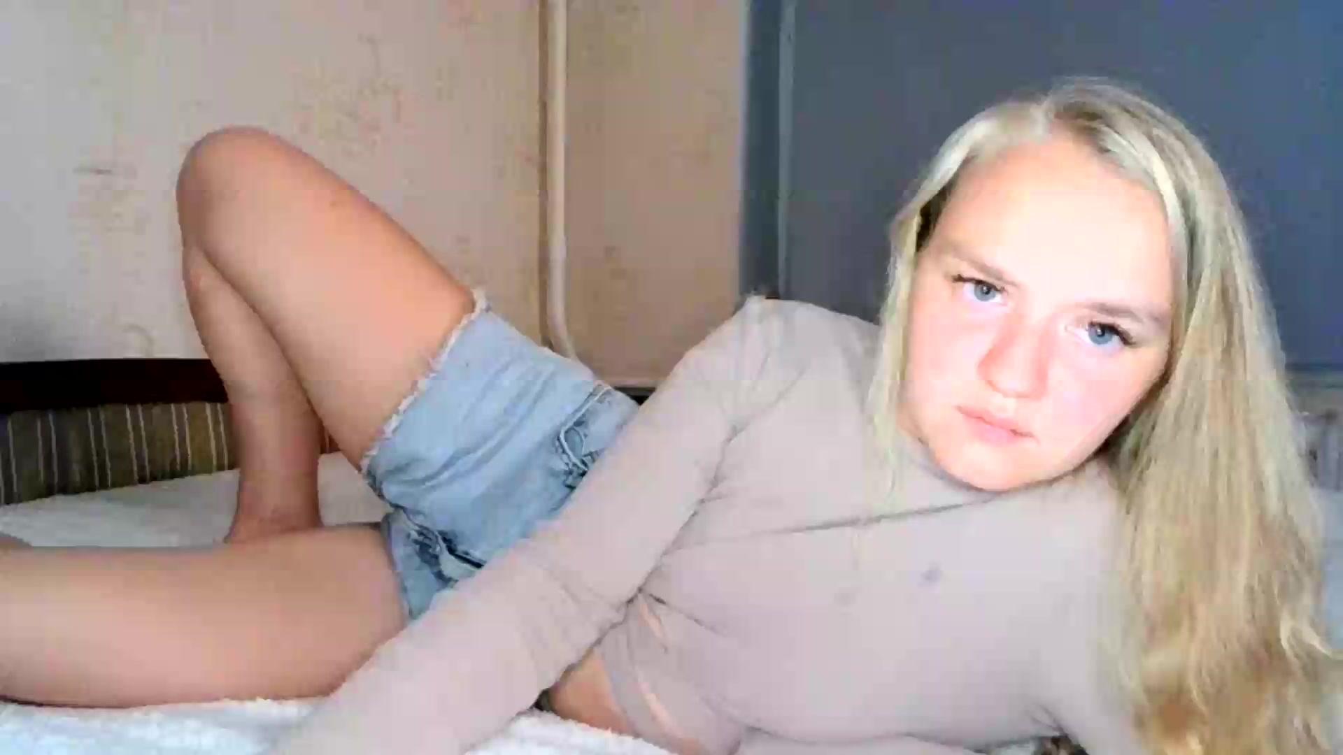 Gallery image thumbnail from VedaCharm's myfreecams stream on, 09/11/2026, 23:13 image 11 of 20