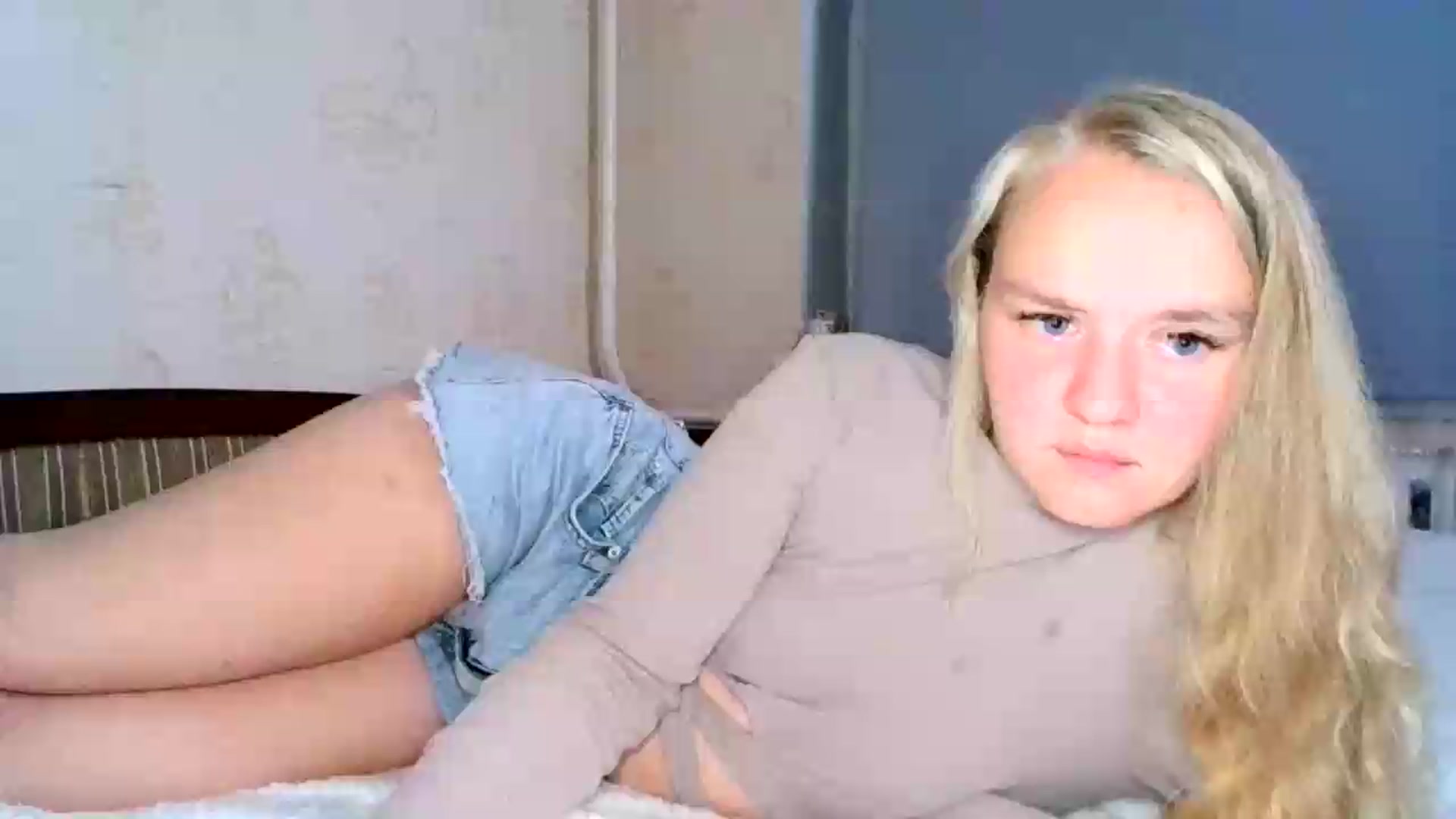 Gallery image thumbnail from VedaCharm's myfreecams stream on, 09/11/2026, 23:13 image 4 of 20