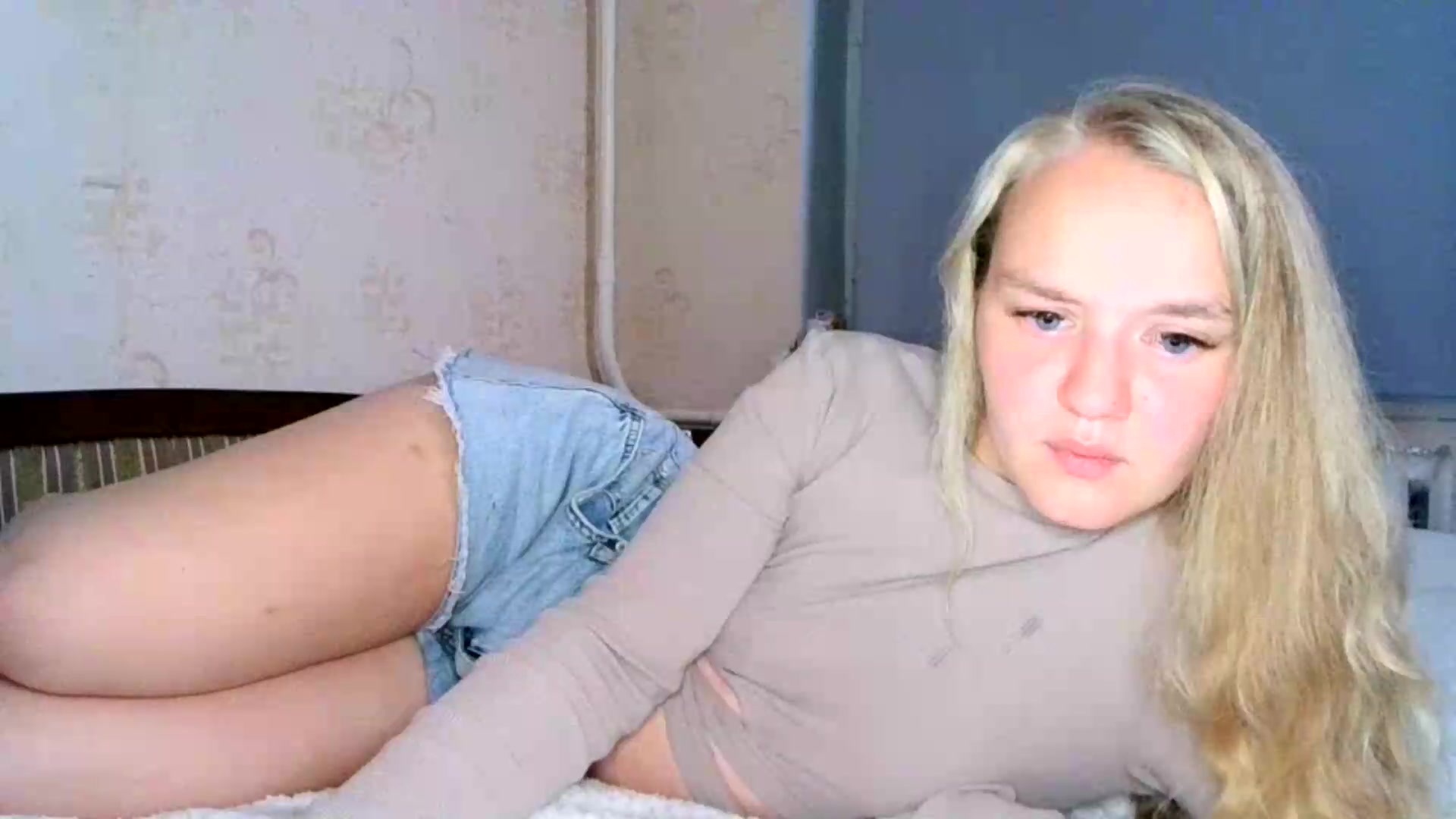 Gallery image thumbnail from VedaCharm's myfreecams stream on, 09/11/2026, 23:13 image 17 of 20
