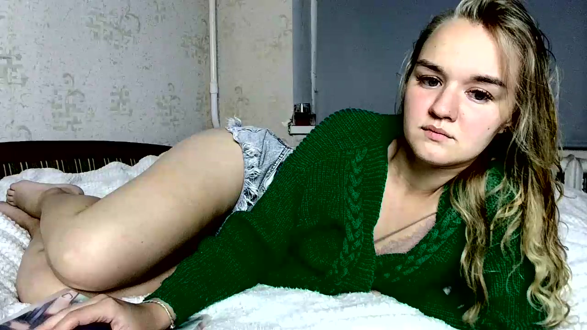 Gallery image thumbnail from VedaCharm's myfreecams stream on, 09/24/2026, 20:45 image 14 of 20