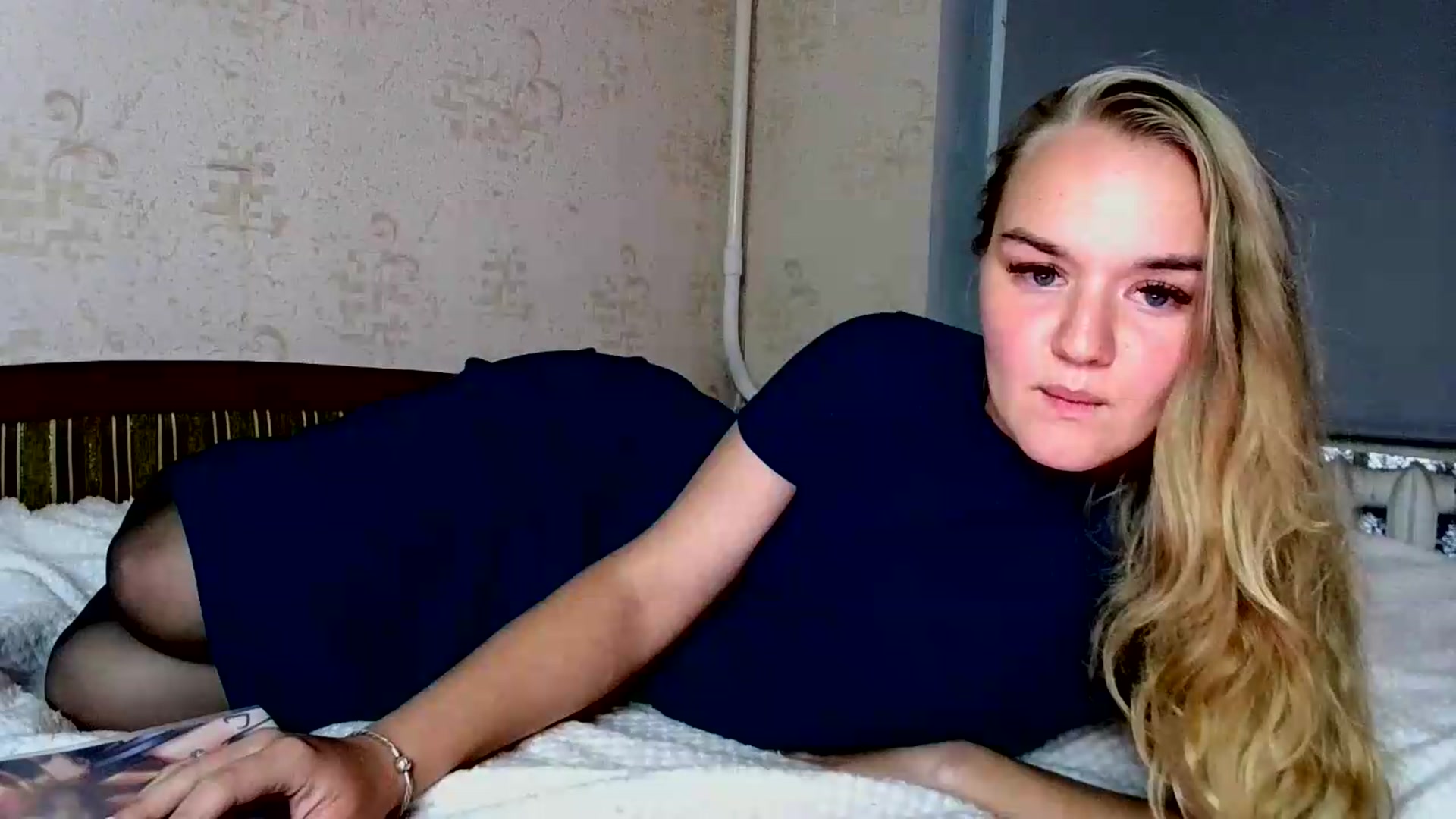 Gallery image thumbnail from VedaCharm's myfreecams stream on, 09/25/2026, 21:16 image 18 of 20