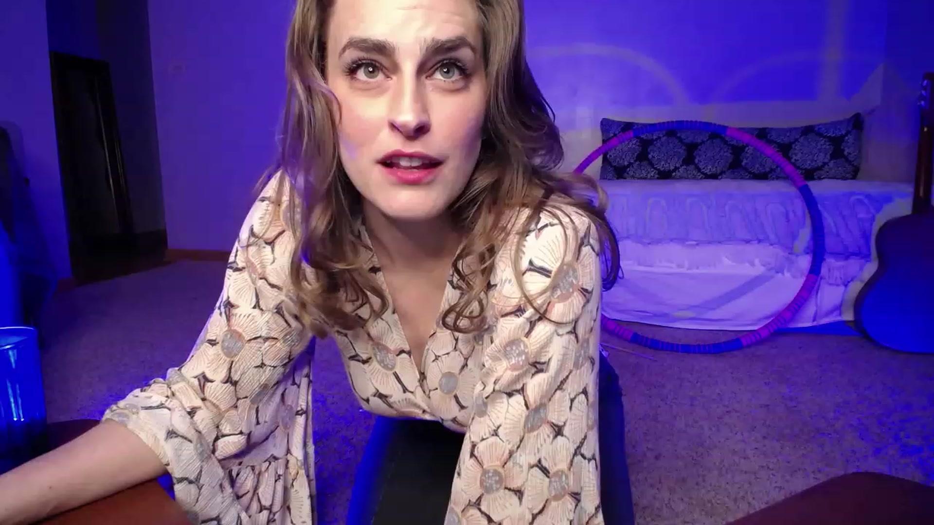 Gallery image thumbnail from Vedah's myfreecams stream on, 12/17/2022, 05:41 image 17 of 20