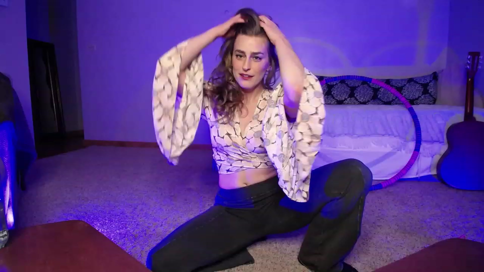 Gallery image thumbnail from Vedah's myfreecams stream on, 12/17/2022, 05:41 image 2 of 20