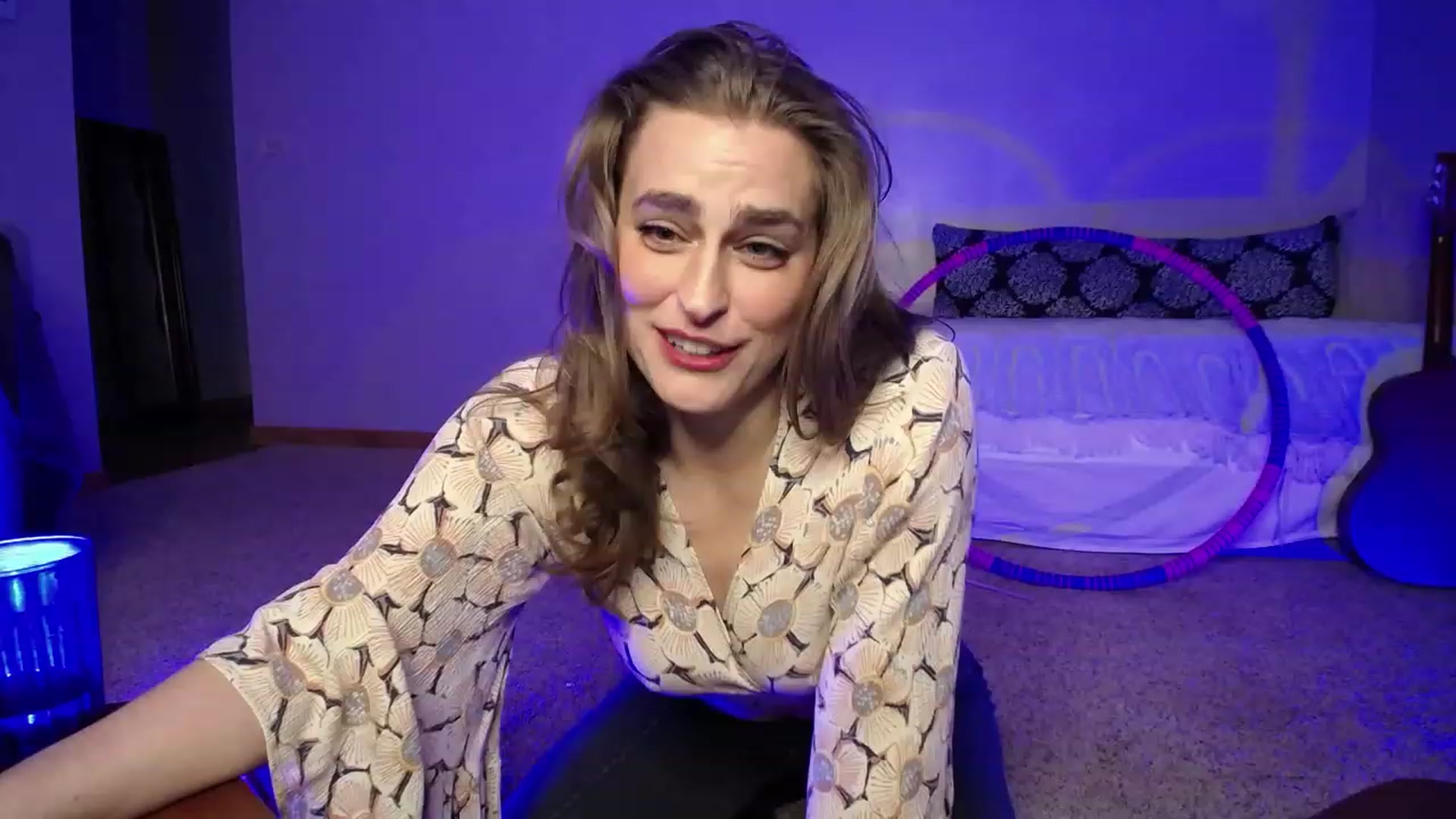 Gallery image thumbnail from Vedah's myfreecams stream on, 12/17/2022, 05:41 image 16 of 20