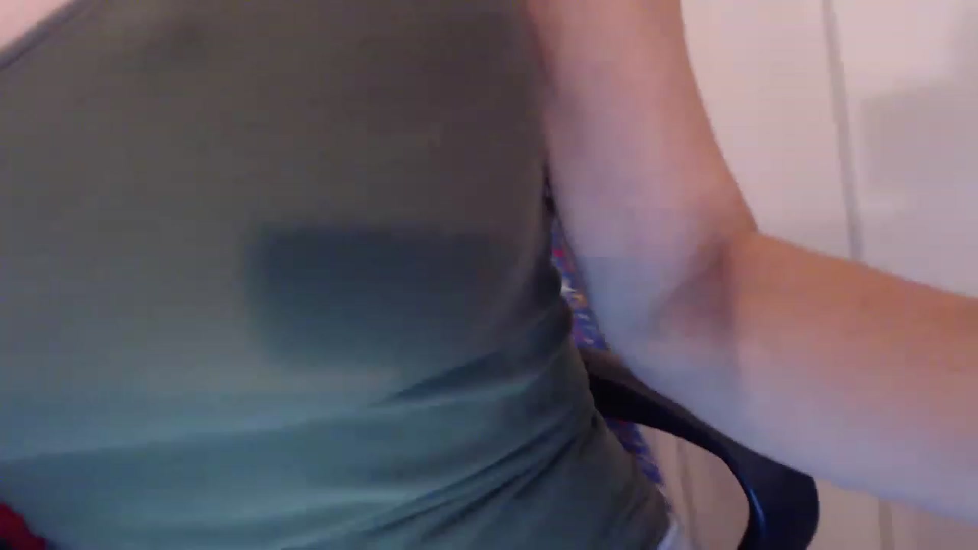 Gallery image thumbnail from Vee_VonSweets's myfreecams stream on, 12/20/2022, 01:02 image 18 of 20