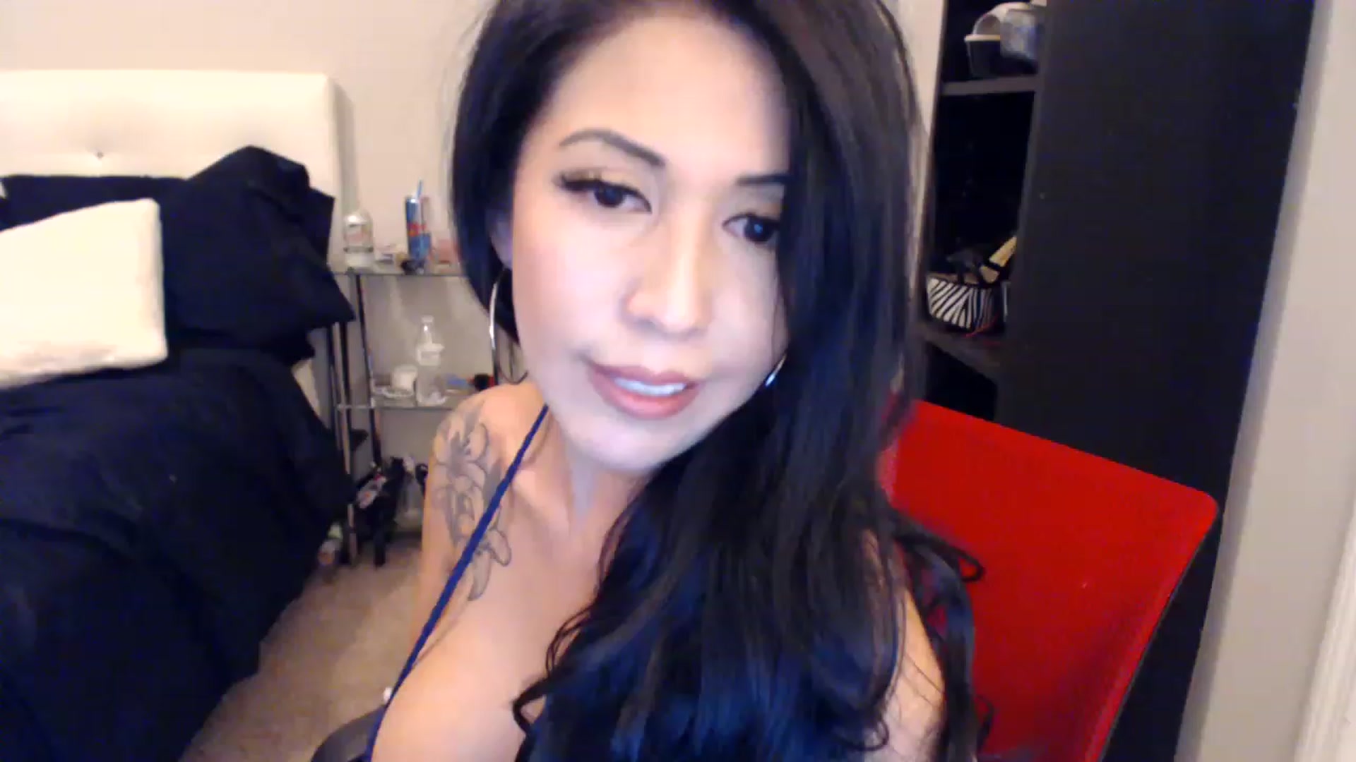 Gallery image thumbnail from Vee_VonSweets's myfreecams stream on, 01/19/2023, 02:33 image 13 of 20