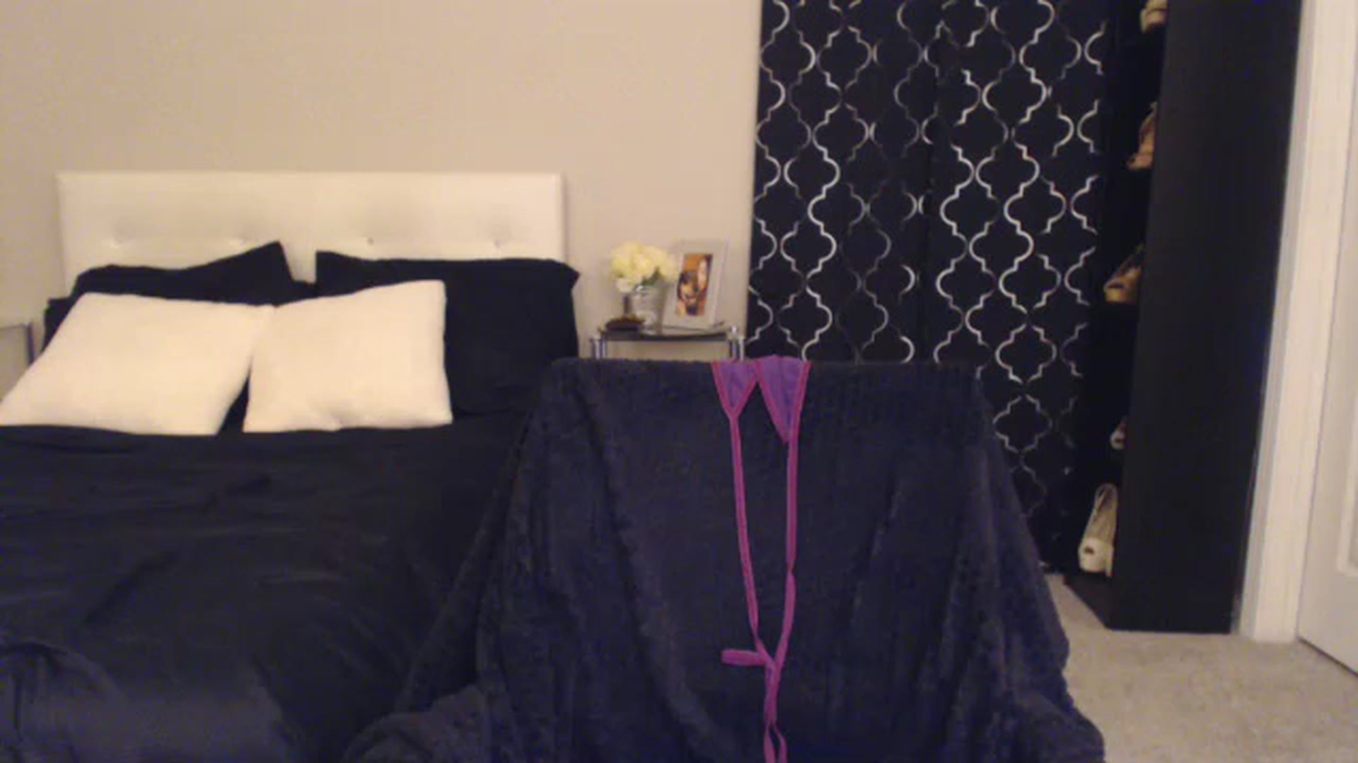 Gallery image thumbnail from Vee_VonSweets's myfreecams stream on, 02/11/2023, 02:48 image 7 of 20