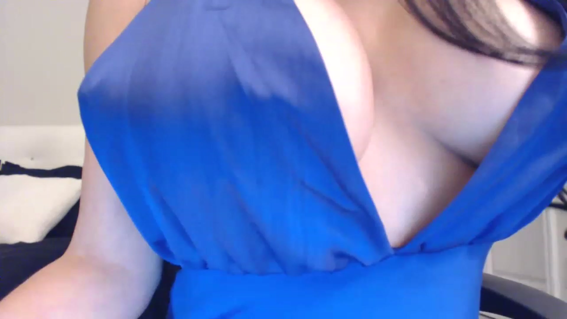 Gallery image thumbnail from Vee_VonSweets's myfreecams stream on, 02/11/2023, 19:43 image 17 of 20