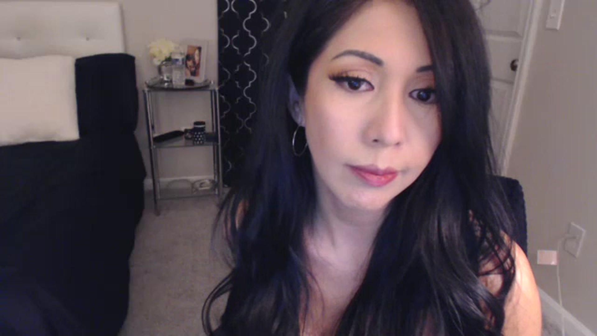 Gallery image thumbnail from Vee_VonSweets's myfreecams stream on, 03/02/2023, 02:12 image 14 of 20