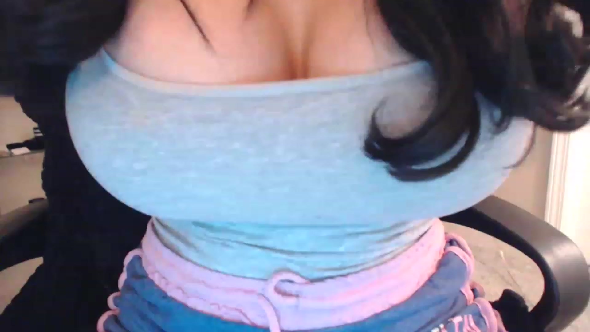 Gallery image thumbnail from Vee_VonSweets's myfreecams stream on, 03/09/2023, 17:16 image 5 of 20