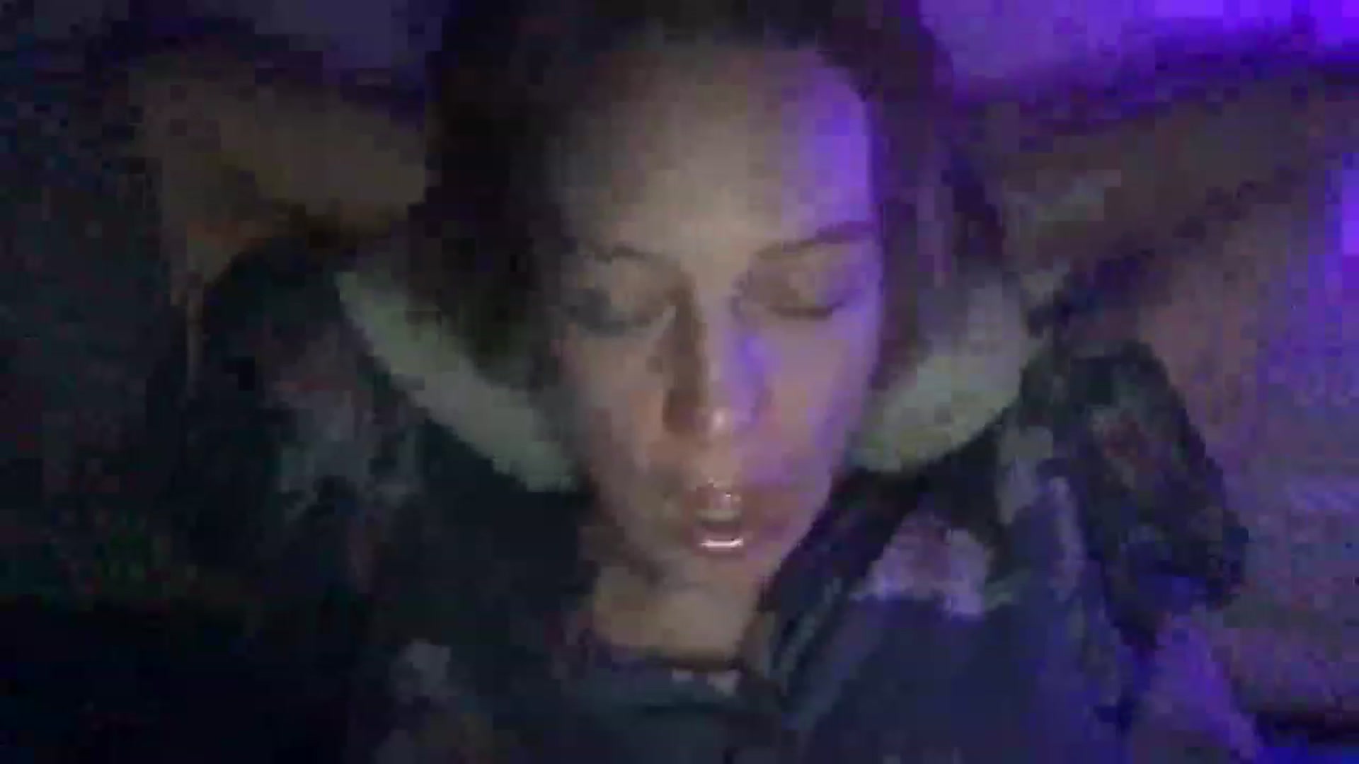 Gallery image thumbnail from Veganlovee's myfreecams stream on, 03/27/2023, 24:54 image 16 of 20