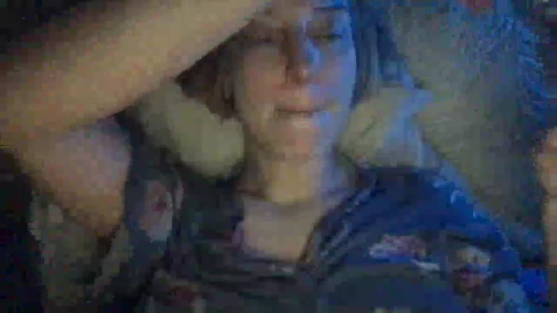 Gallery image thumbnail from Veganlovee's myfreecams stream on, 03/27/2023, 24:54 image 17 of 20