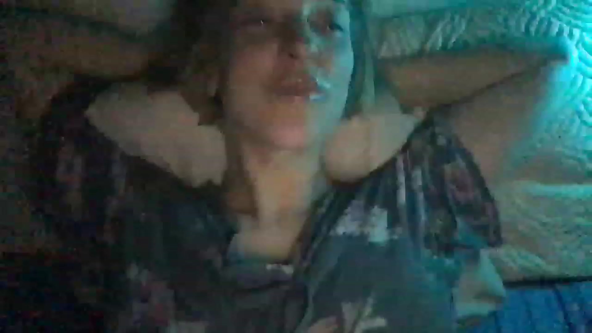 Gallery image thumbnail from Veganlovee's myfreecams stream on, 03/27/2023, 24:54 image 10 of 20
