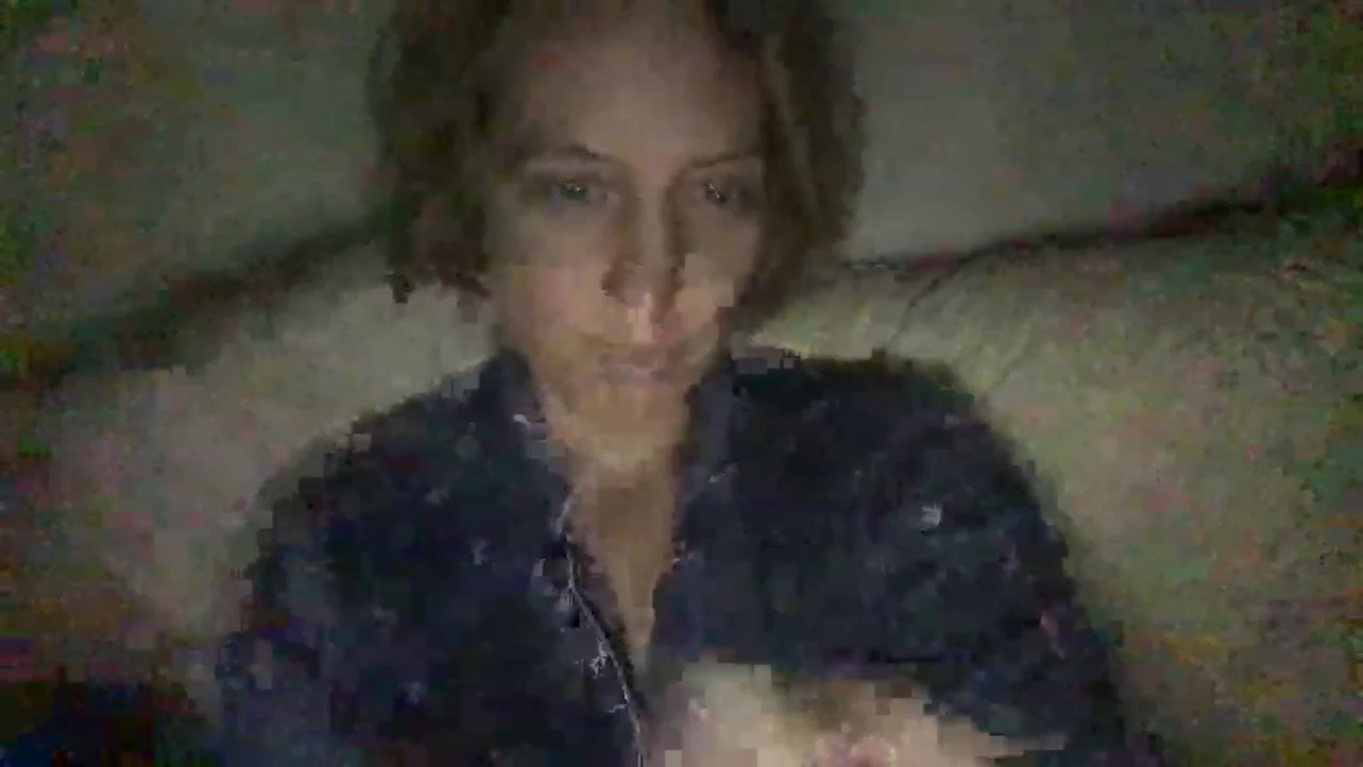 Gallery image thumbnail from Veganlovee's myfreecams stream on, 03/30/2023, 24:29 image 18 of 20