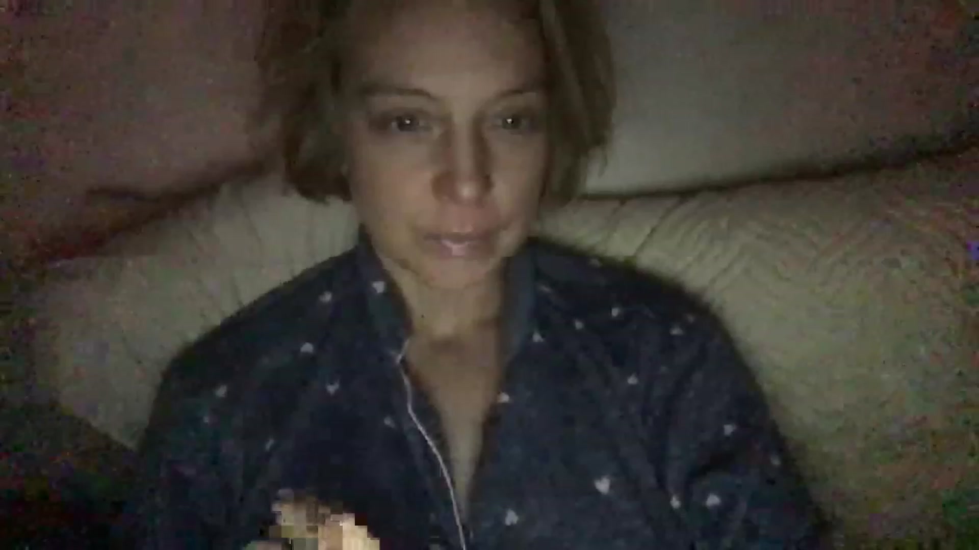 Gallery image thumbnail from Veganlovee's myfreecams stream on, 03/30/2023, 24:29 image 16 of 20