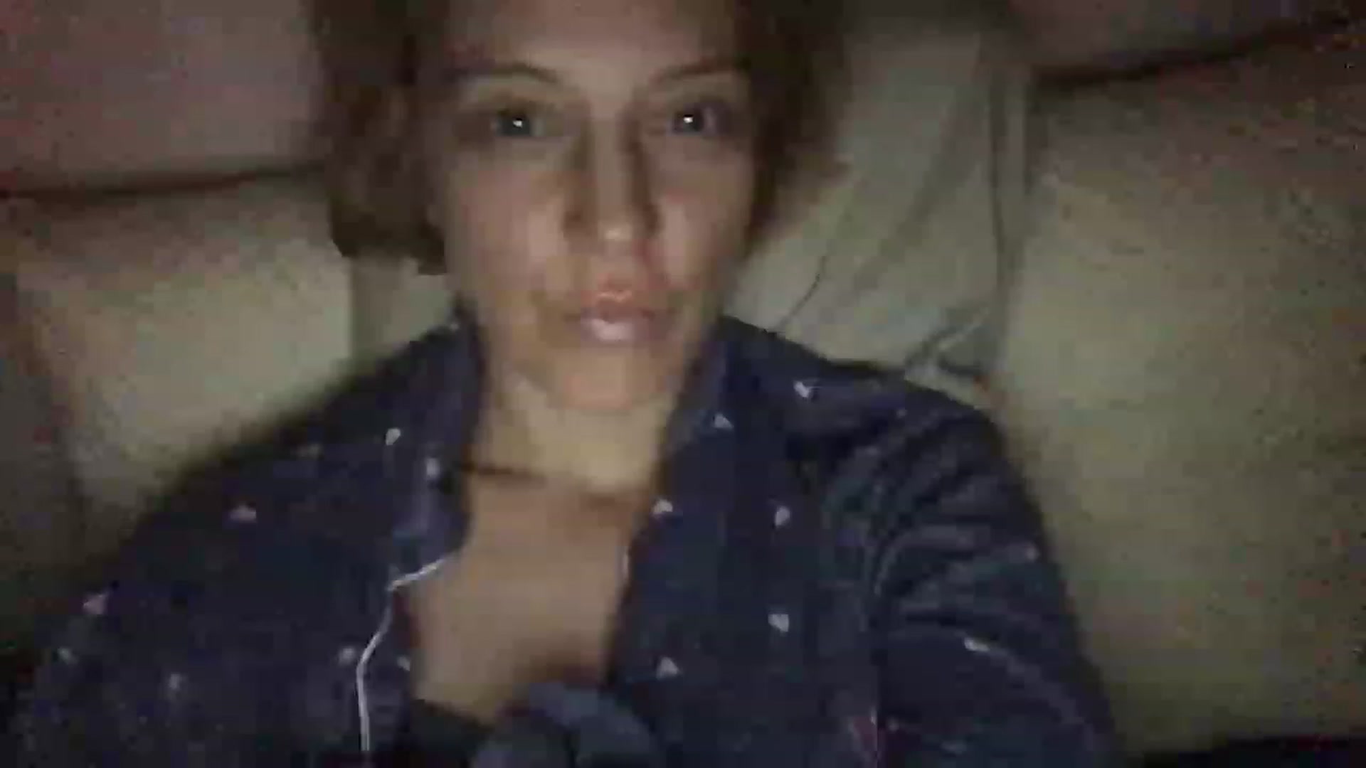 Gallery image thumbnail from Veganlovee's myfreecams stream on, 03/30/2023, 01:40 image 19 of 20