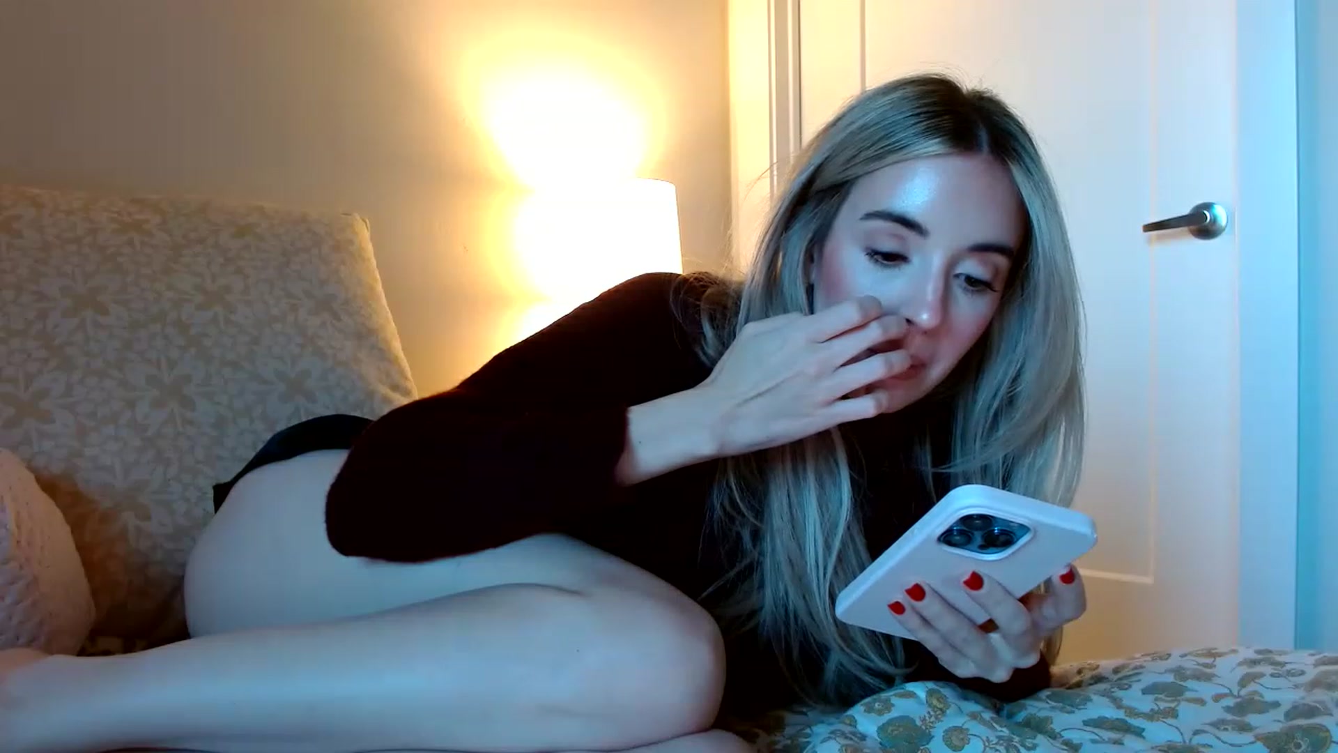 Gallery image thumbnail from Vegansoda's myfreecams stream on, 11/21/2022, 23:15 image 15 of 20