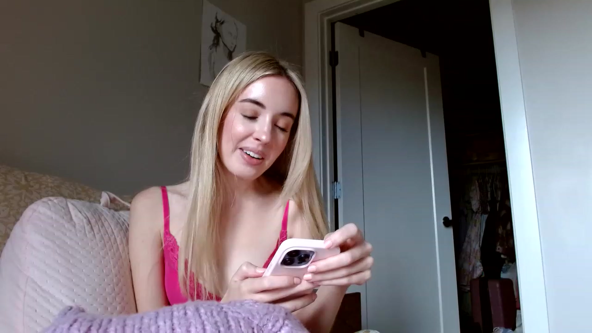 Gallery image thumbnail from Vegansoda's myfreecams stream on, 11/27/2022, 22:43 image 2 of 20