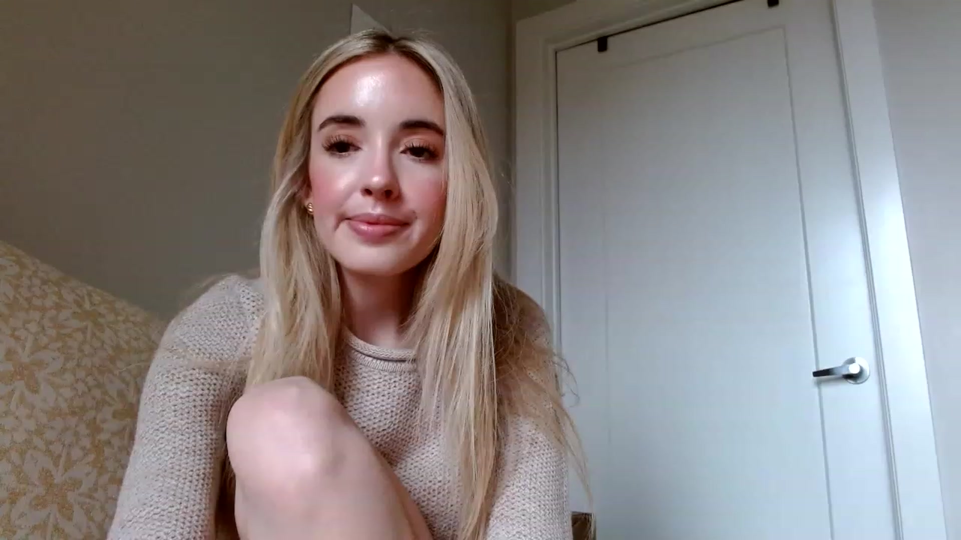 Gallery image thumbnail from Vegansoda's myfreecams stream on, 11/28/2022, 19:41 image 3 of 20