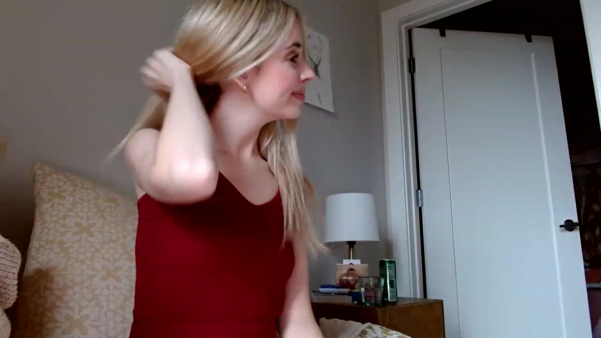 Gallery image thumbnail from Vegansoda's myfreecams stream on, 11/28/2022, 21:54 image 6 of 20