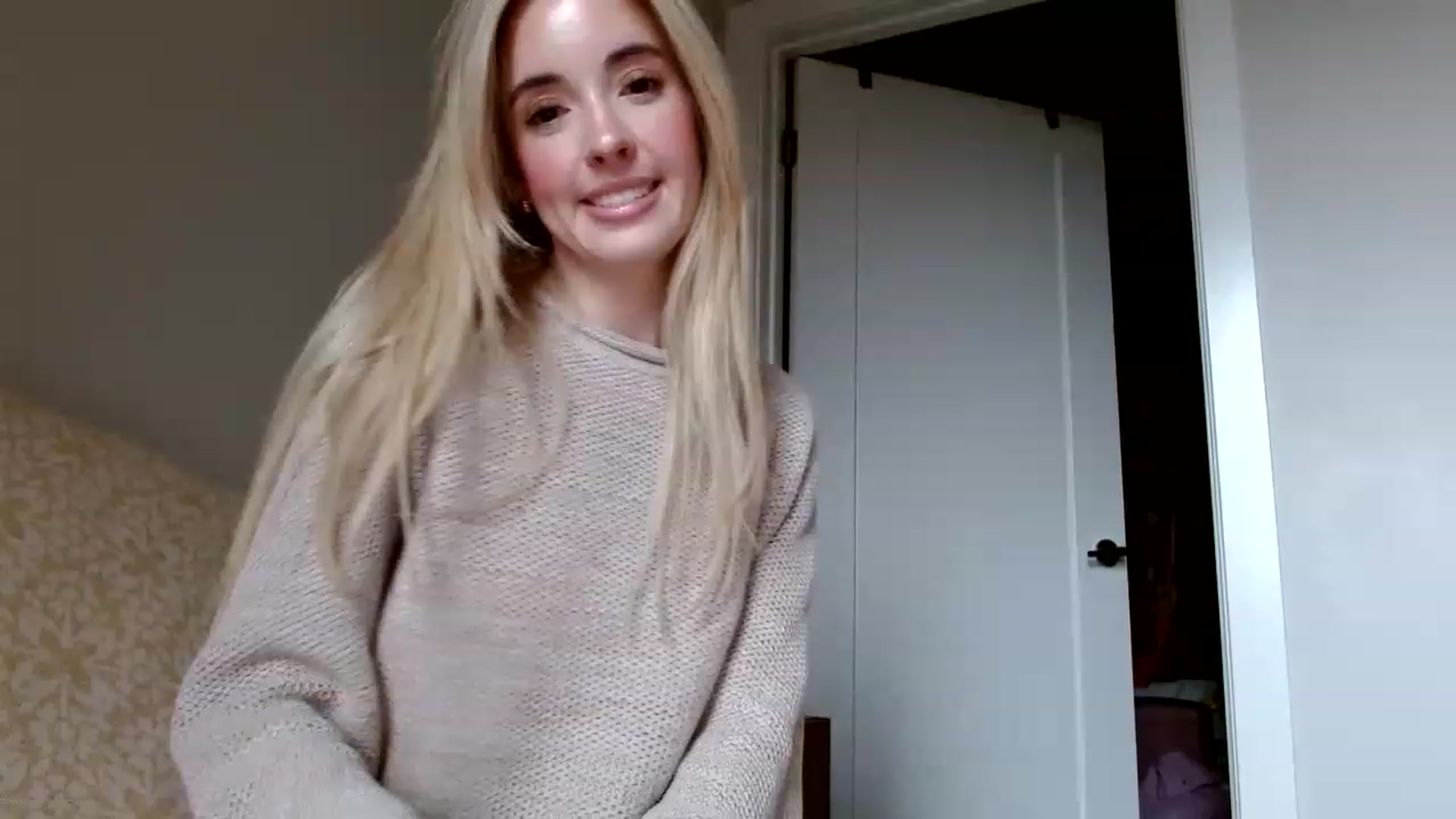 Gallery image thumbnail from Vegansoda's myfreecams stream on, 11/28/2022, 21:54 image 1 of 20