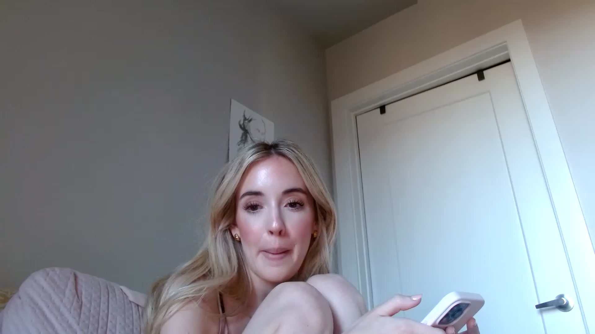 Gallery image thumbnail from Vegansoda's myfreecams stream on, 11/30/2022, 23:15 image 7 of 20