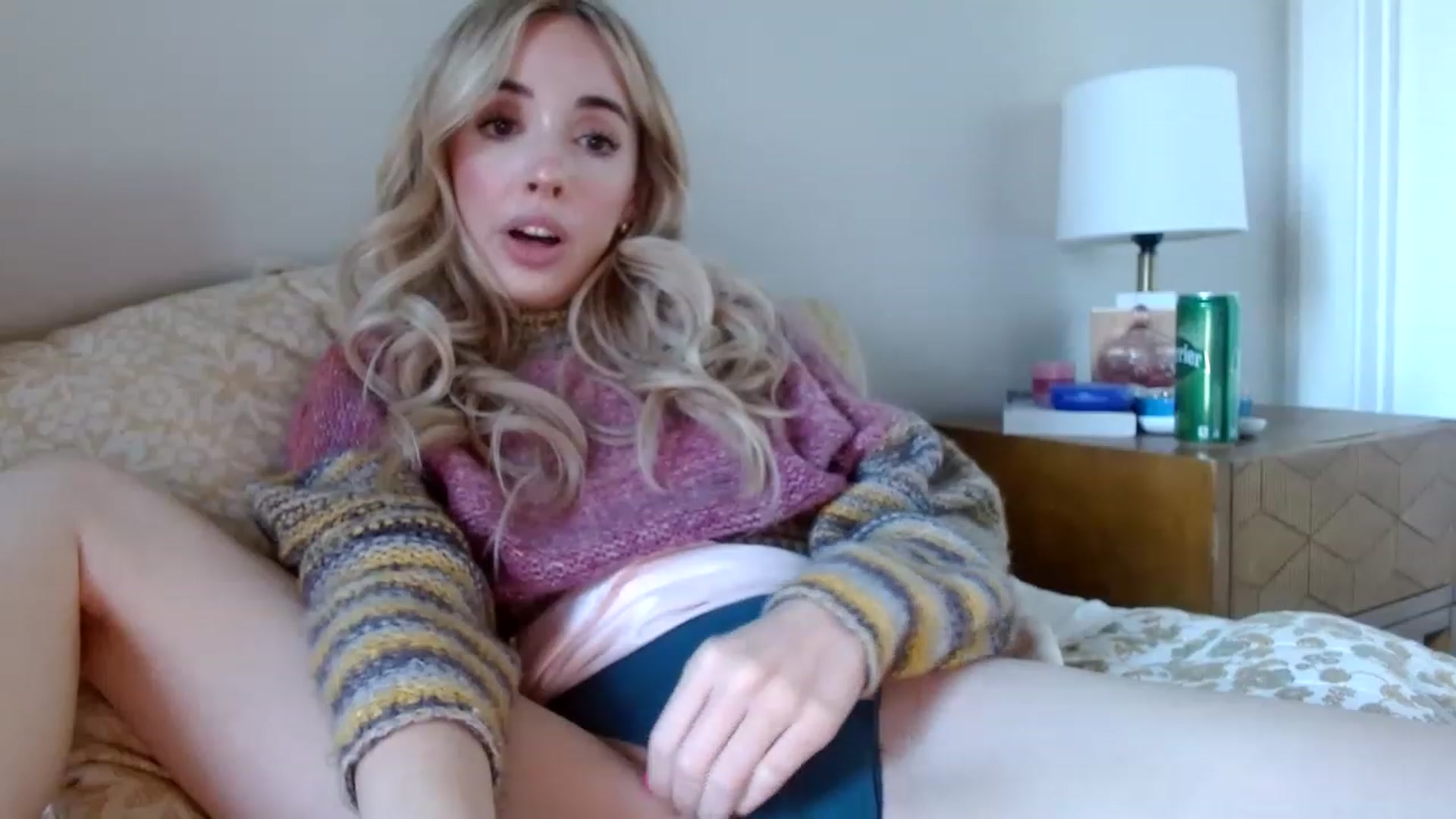 Gallery image thumbnail from Vegansoda's myfreecams stream on, 12/02/2022, 22:36 image 15 of 20