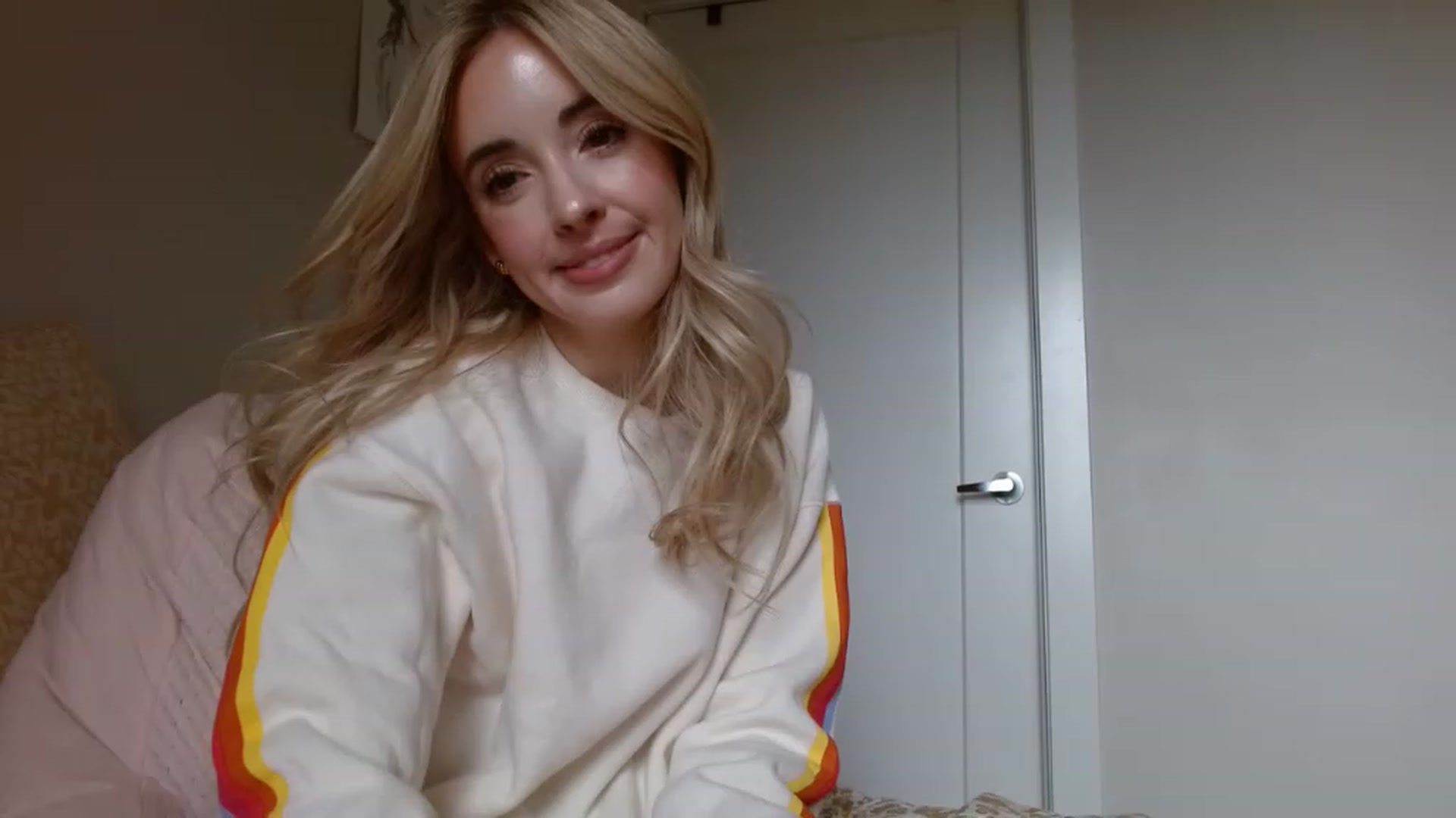 Gallery image thumbnail from Vegansoda's myfreecams stream on, 12/03/2022, 23:48 image 4 of 20