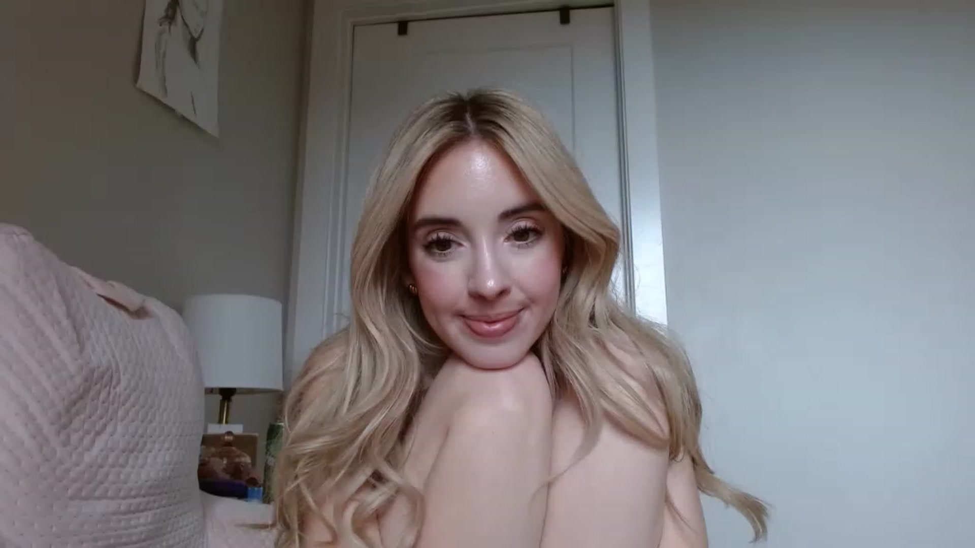 Gallery image thumbnail from Vegansoda's myfreecams stream on, 12/03/2022, 23:48 image 13 of 20