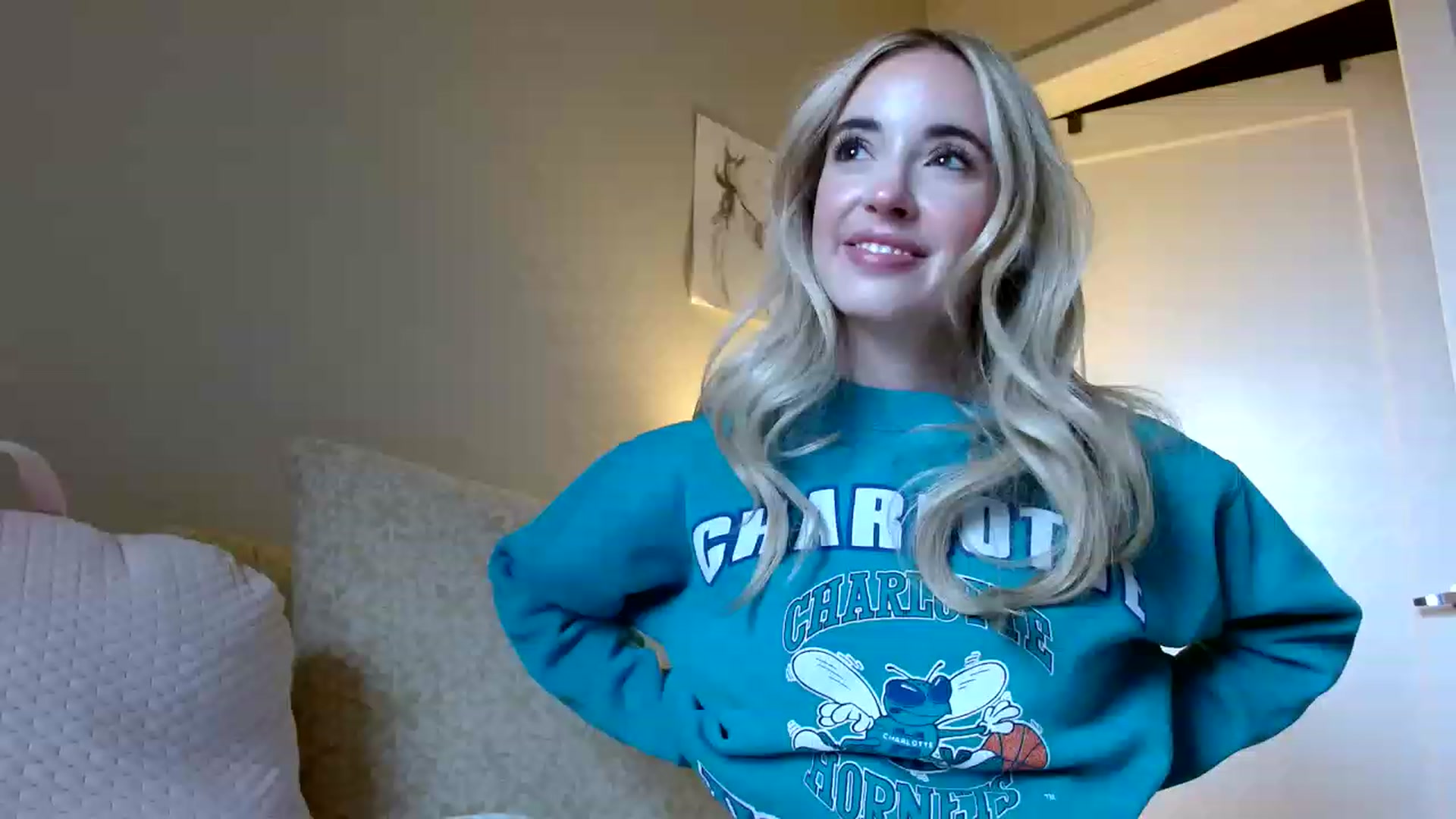 Gallery image thumbnail from Vegansoda's myfreecams stream on, 12/05/2022, 20:30 image 12 of 20
