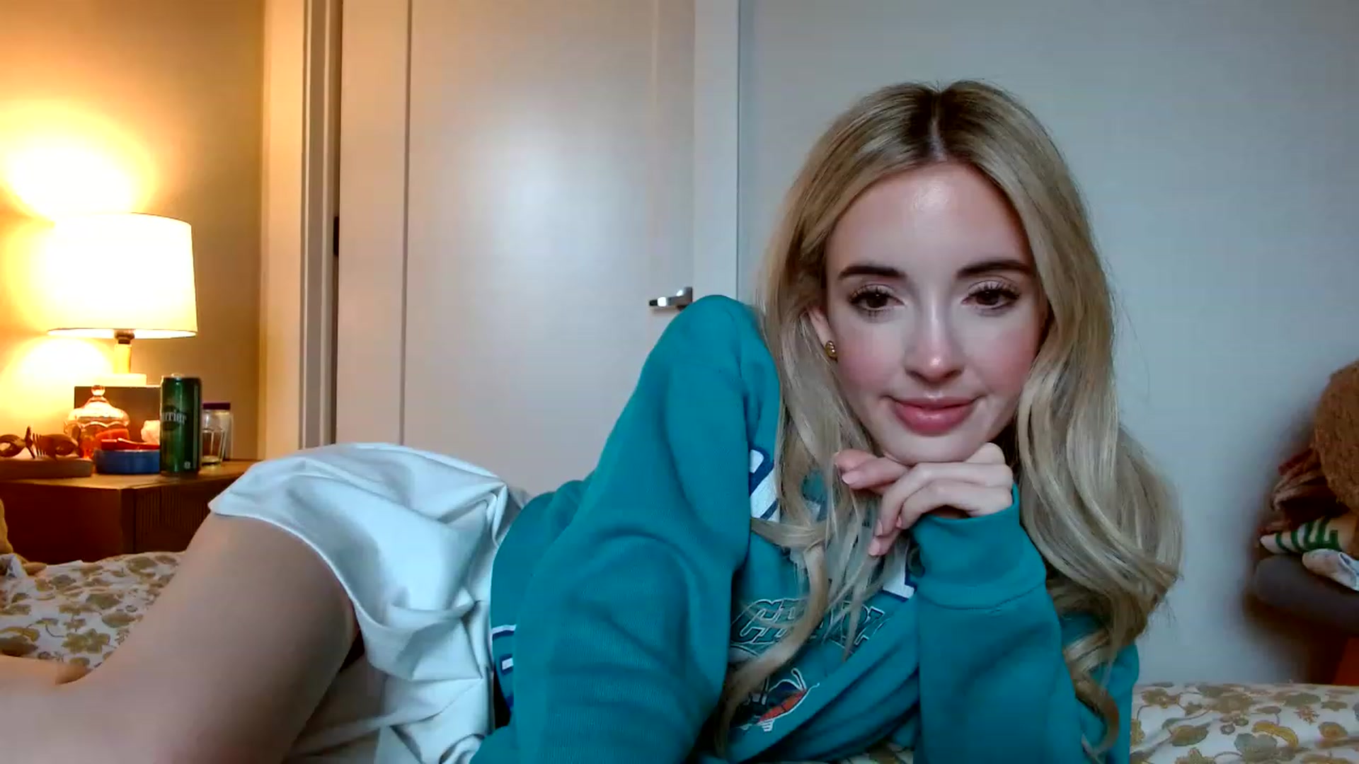 Gallery image thumbnail from Vegansoda's myfreecams stream on, 12/05/2022, 20:30 image 8 of 20